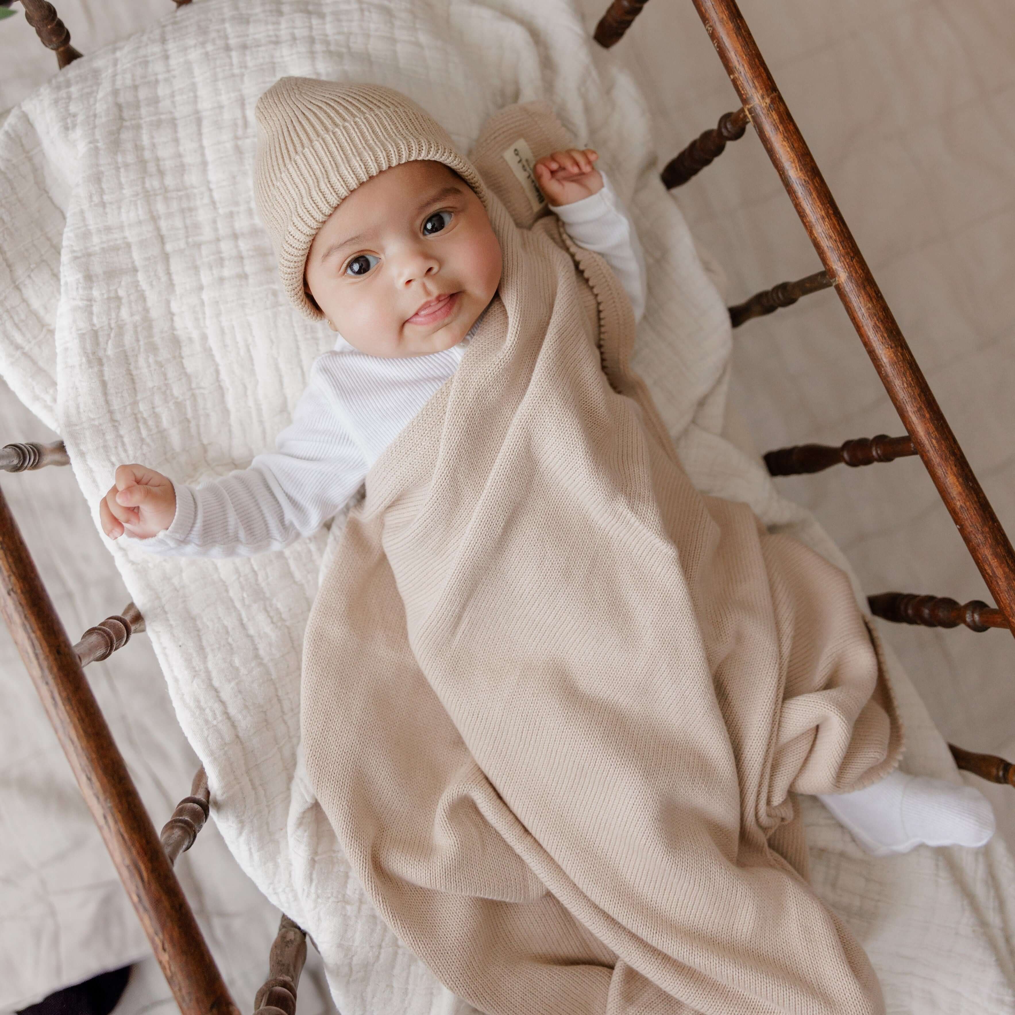 Luxe Collection 100% Organic Cotton Luxury Knit Baby Blanket + Hat Set | Milk & Baby