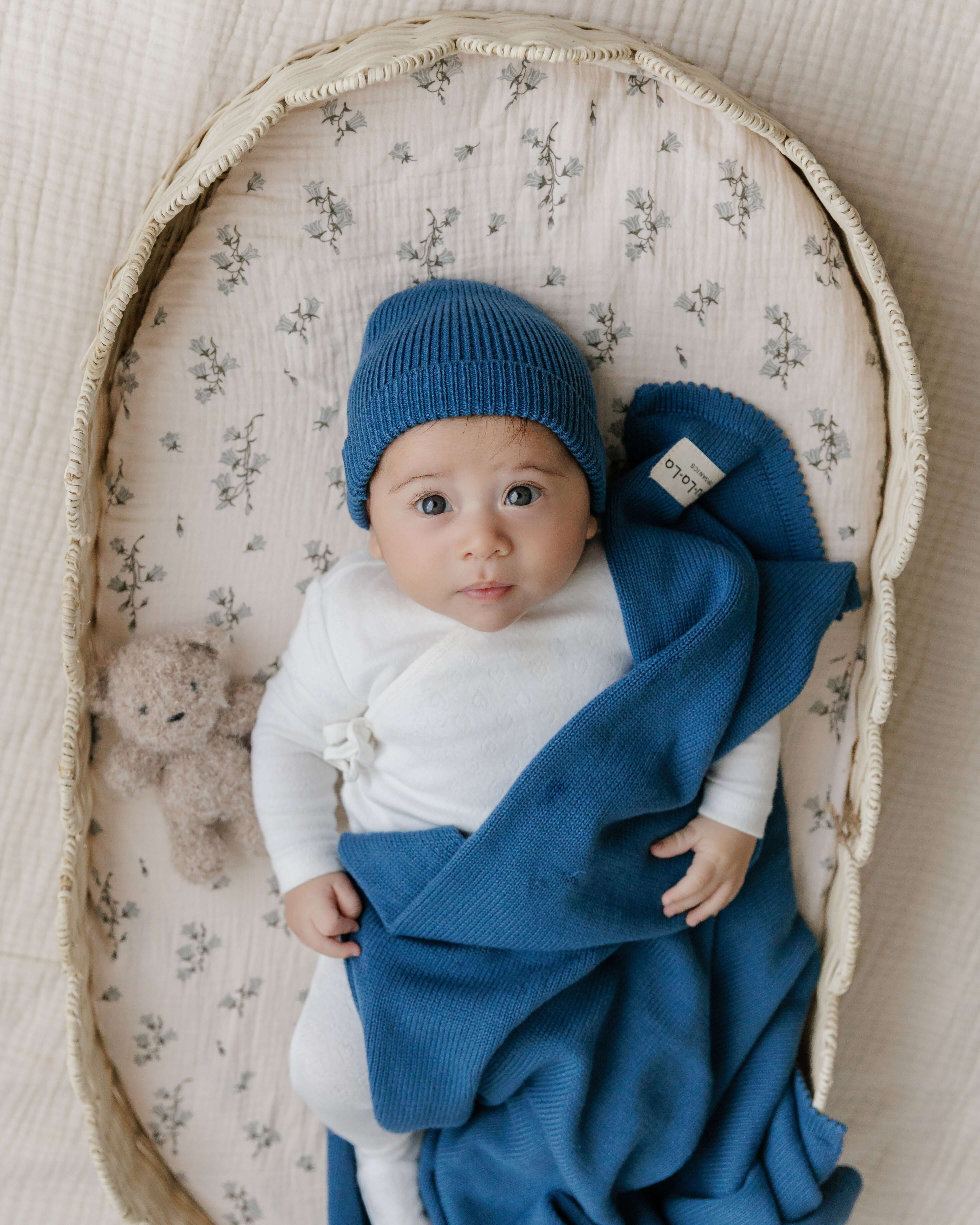 Luxe Collection 100% Organic Cotton Luxury Knit Baby Blanket + Hat Set | Milk & Baby