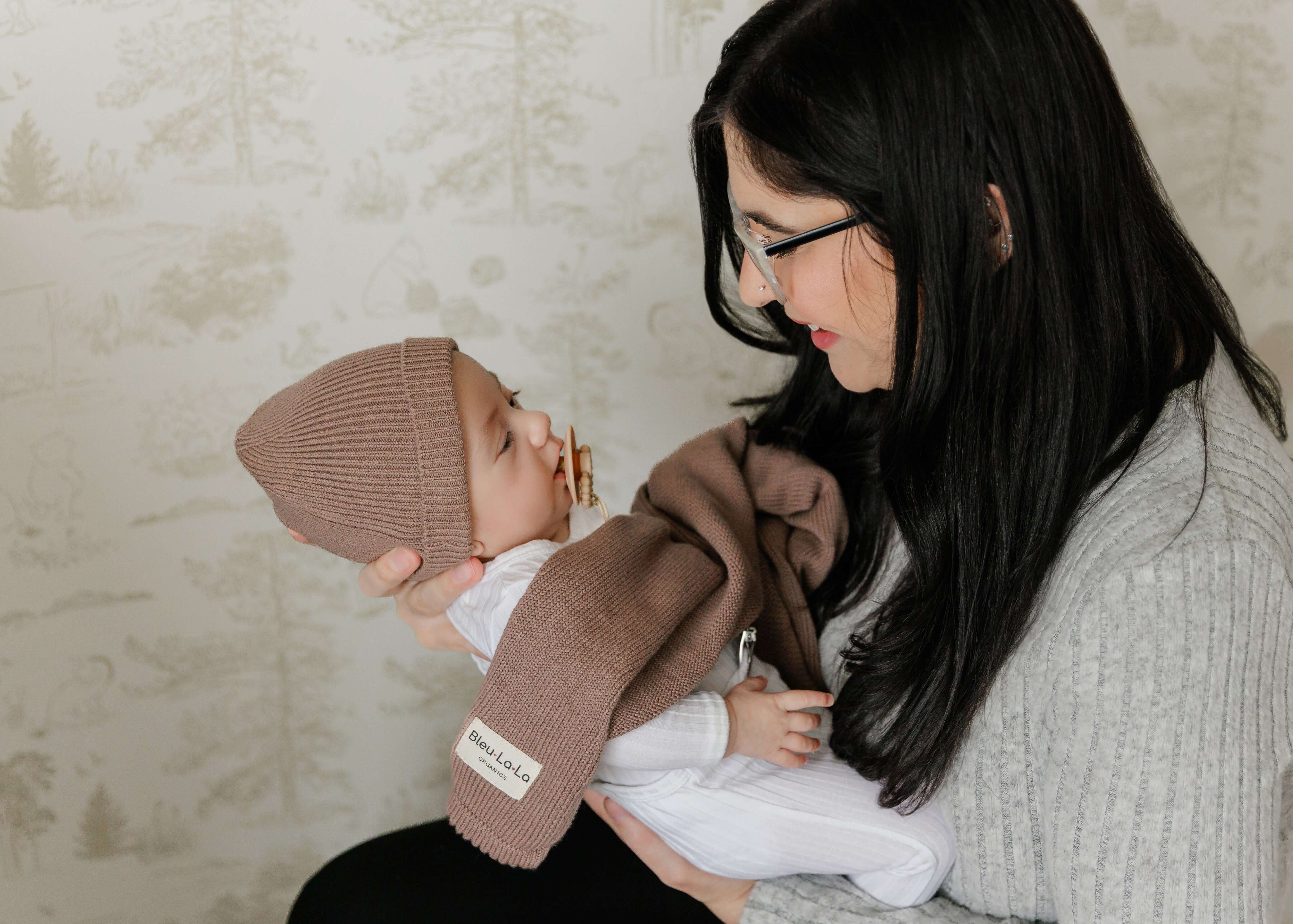 Luxe Collection 100% Organic Cotton Luxury Knit Baby Blanket + Hat Set | Milk & Baby