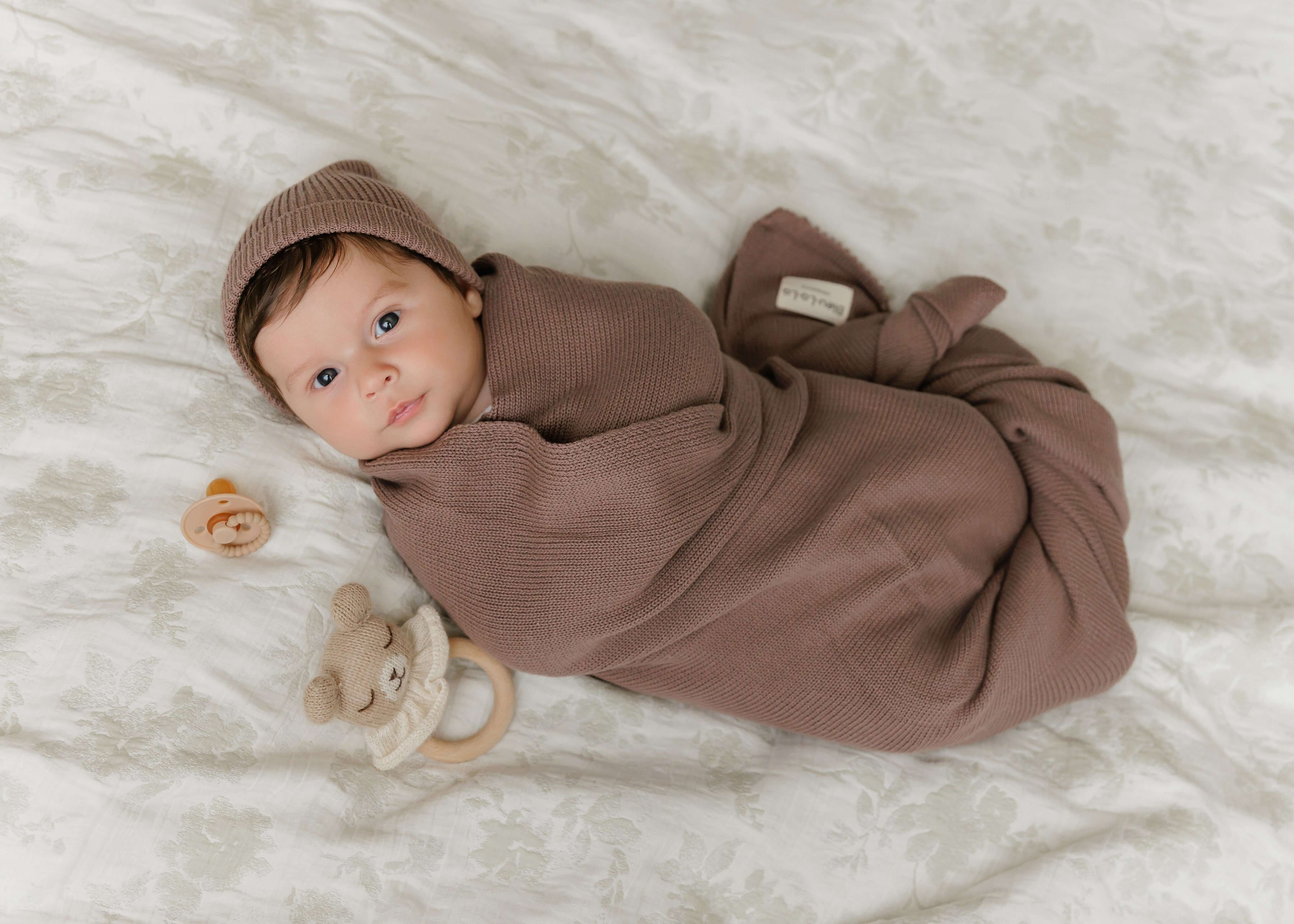 Luxe Collection 100% Organic Cotton Luxury Knit Baby Blanket + Hat Set | Milk & Baby