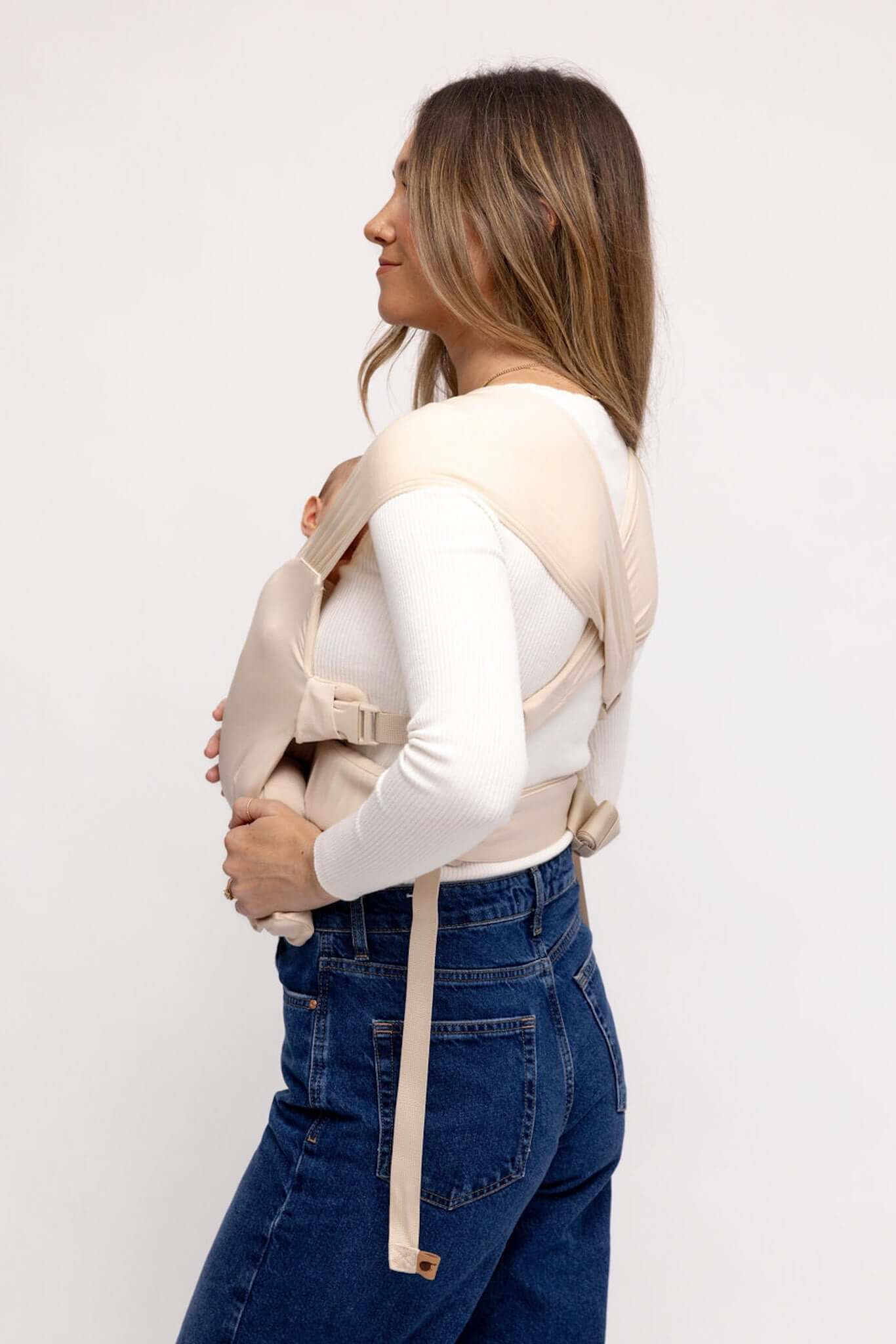 Sparrow | Aerial Newborn Buckle Wrap | Meet the Aerial Newborn Buckle Wrap: the perfect blend of wrap-like coziness and buckle carrier convenience for your newborn babe. Crafted from our signature CloudBlend™ fabric, it's irresistibly soft and features a