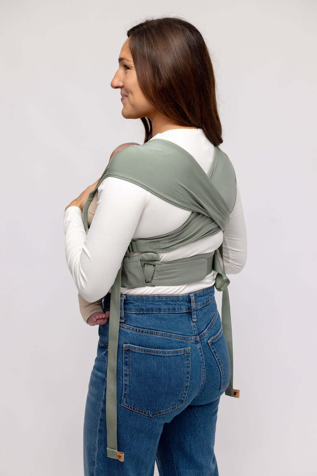 Acadian | Aerial Newborn Buckle Wrap | Meet the Aerial Newborn Buckle Wrap: the perfect blend of wrap-like coziness and buckle carrier convenience for your newborn babe. Crafted from our signature CloudBlend™ fabric, it's irresistibly soft and features a