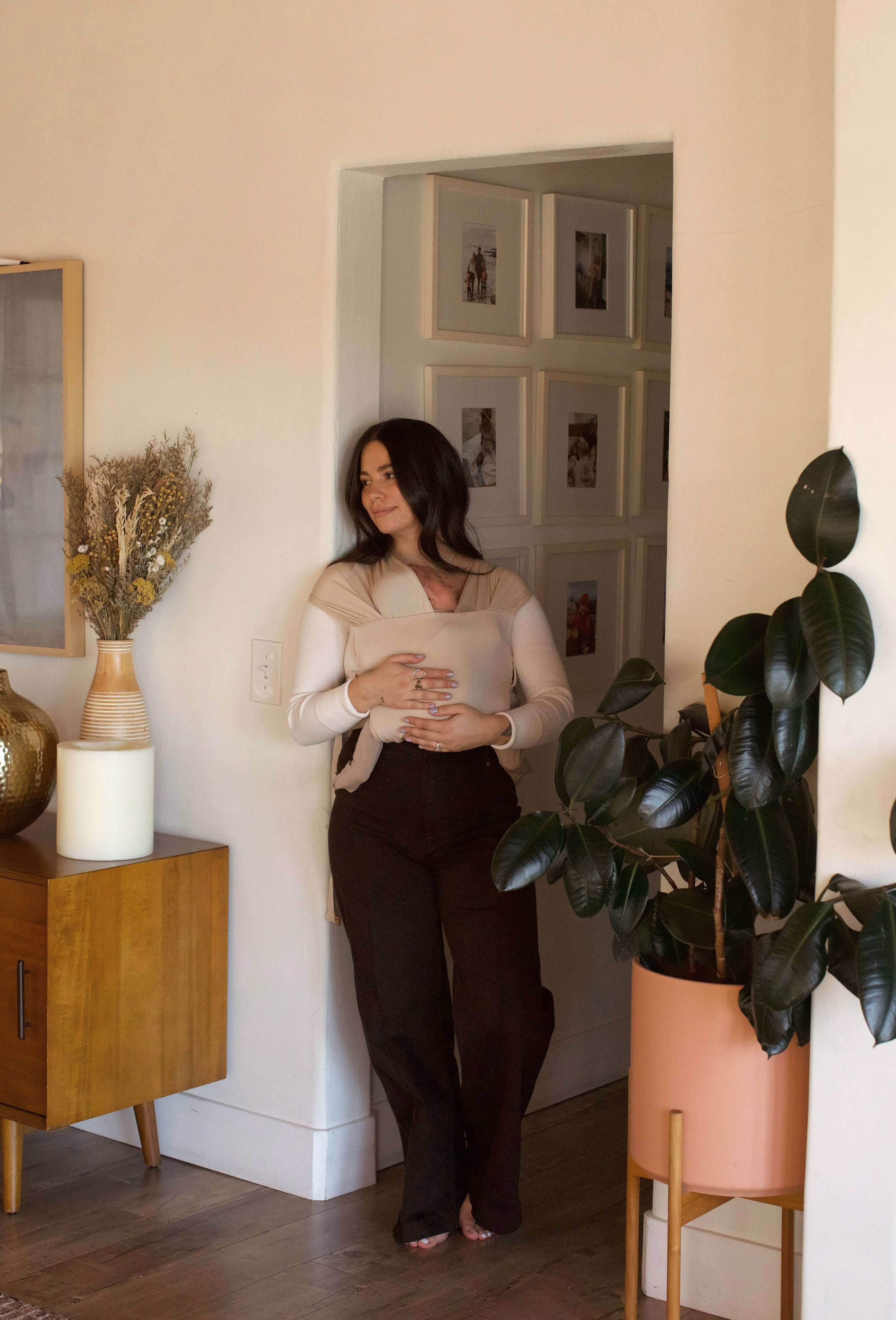 Sparrow | Aerial Newborn Buckle Wrap | Meet the Aerial Newborn Buckle Wrap: the perfect blend of wrap-like coziness and buckle carrier convenience for your newborn babe. Crafted from our signature CloudBlend™ fabric, it's irresistibly soft and features a