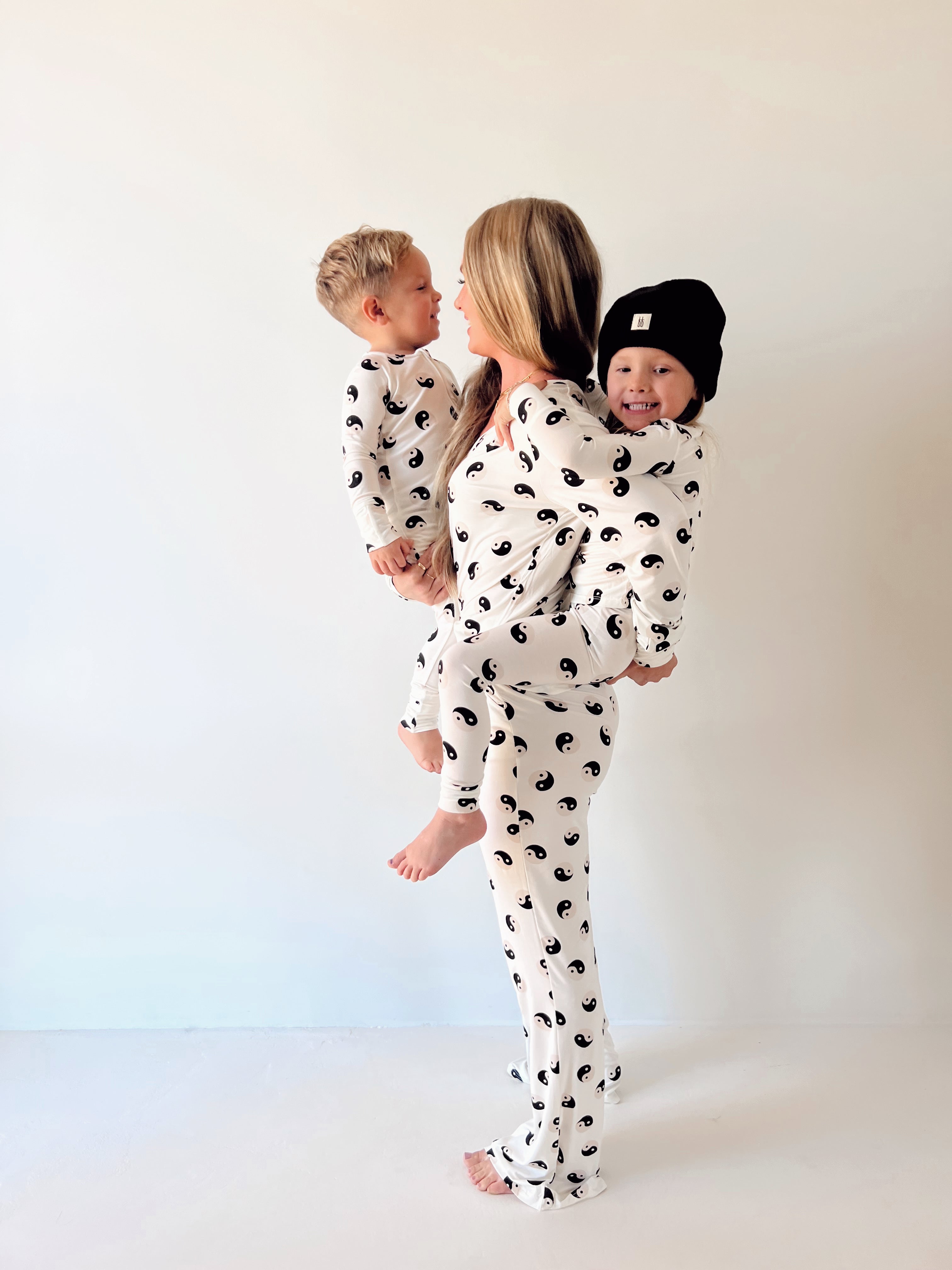 Black & White Yin Yang | Women's Bamboo Pajamas | Milk & Baby