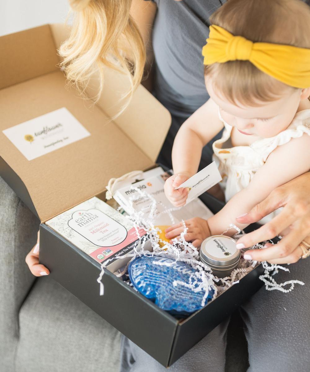 Breastfeeding Box | Milk & Baby