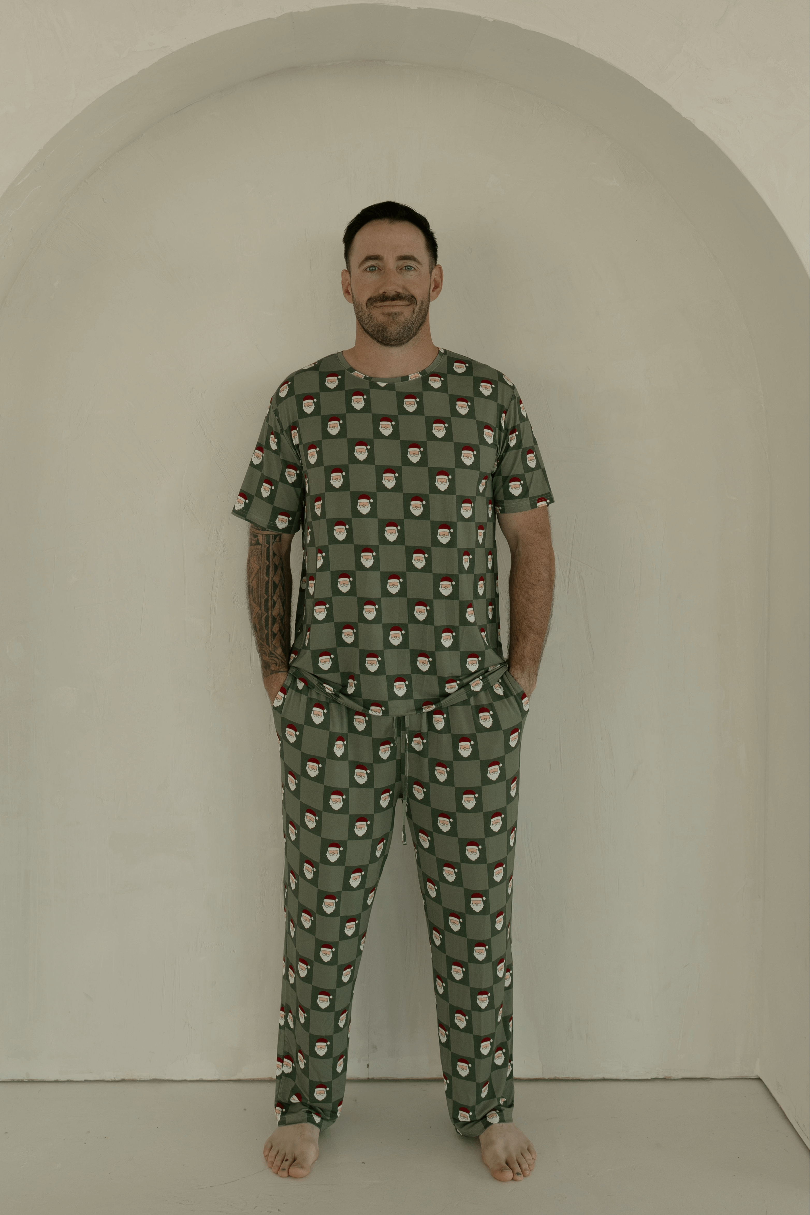 Santa Checkerboard | Men's Short Sleeve Bamboo Pajamas | Milk & Baby