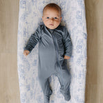 Farm Toile Muslin Changing Pad Cover | Transform your baby's changing area with the Mebie Baby Farm Toile Muslin Changing Pad Cover. Made from soft and breathable muslin fabric, this cover is gentle on your baby's skin. The fun design adds a touch of mode