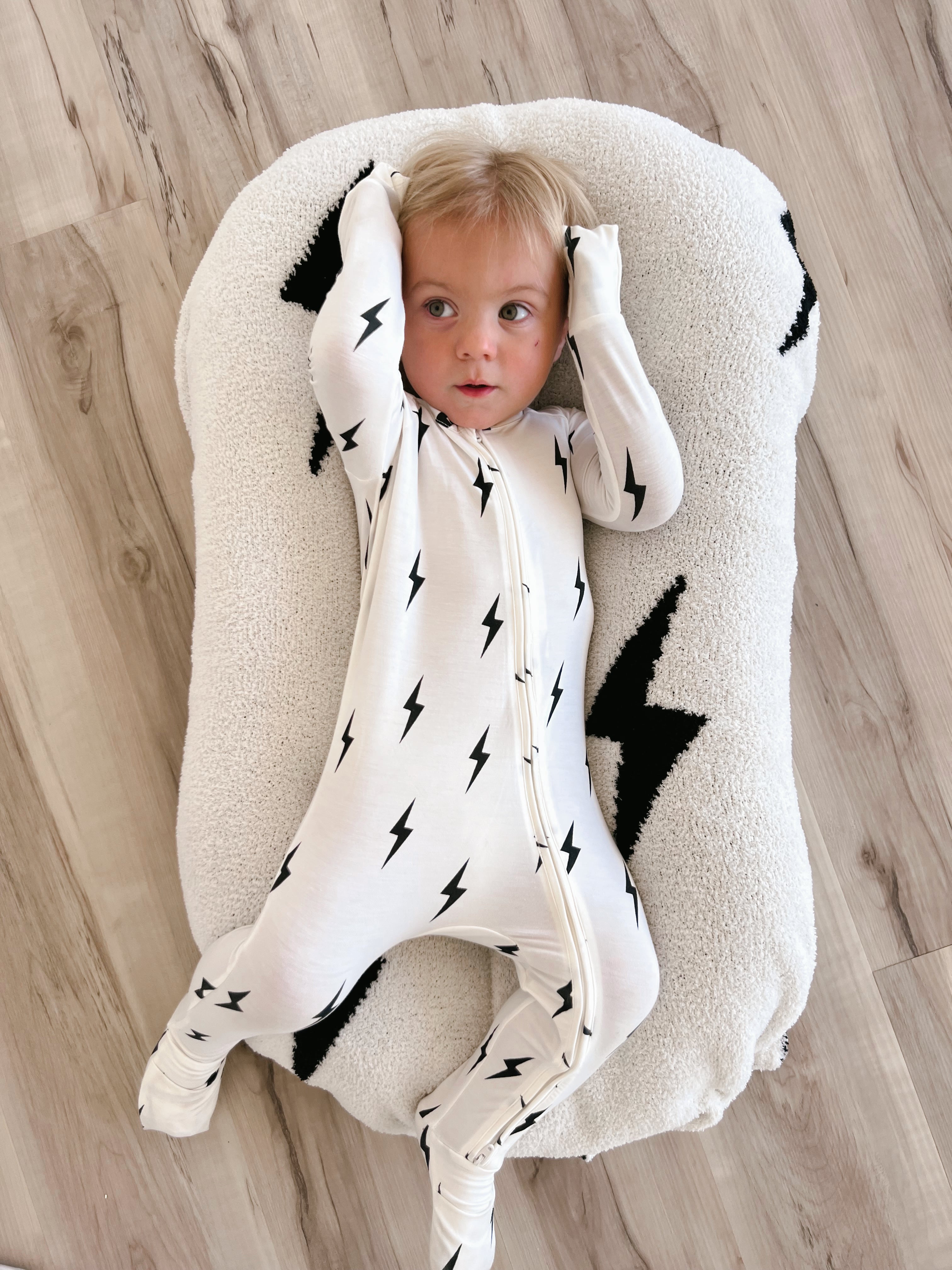 Bamboo Zip Pajamas | White & Black Lightning Bolt | Milk & Baby