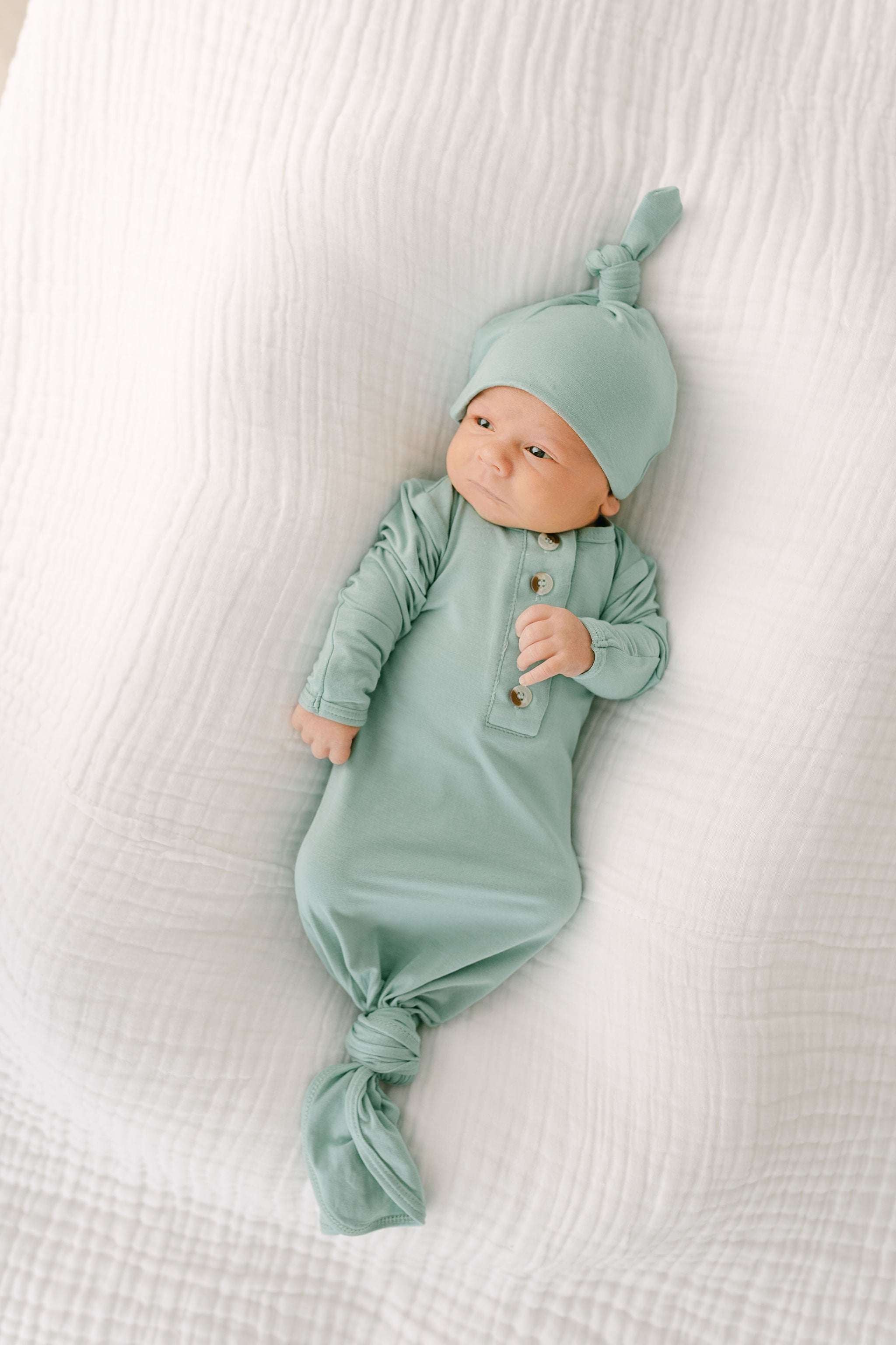Emerson Knotted Baby Gown & Hat Set | Mint | Milk & Baby