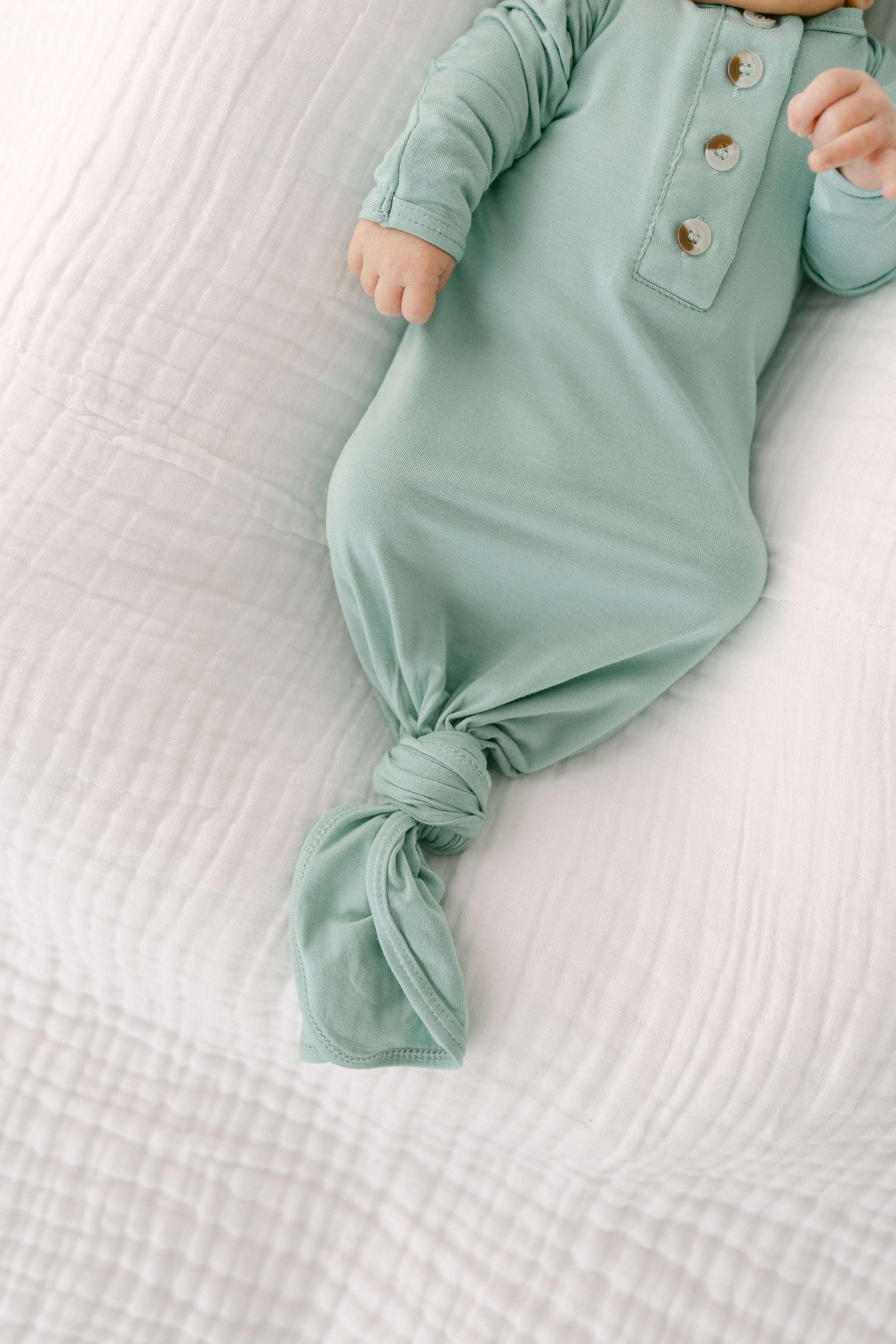 Emerson Knotted Baby Gown & Hat Set | Mint | Milk & Baby