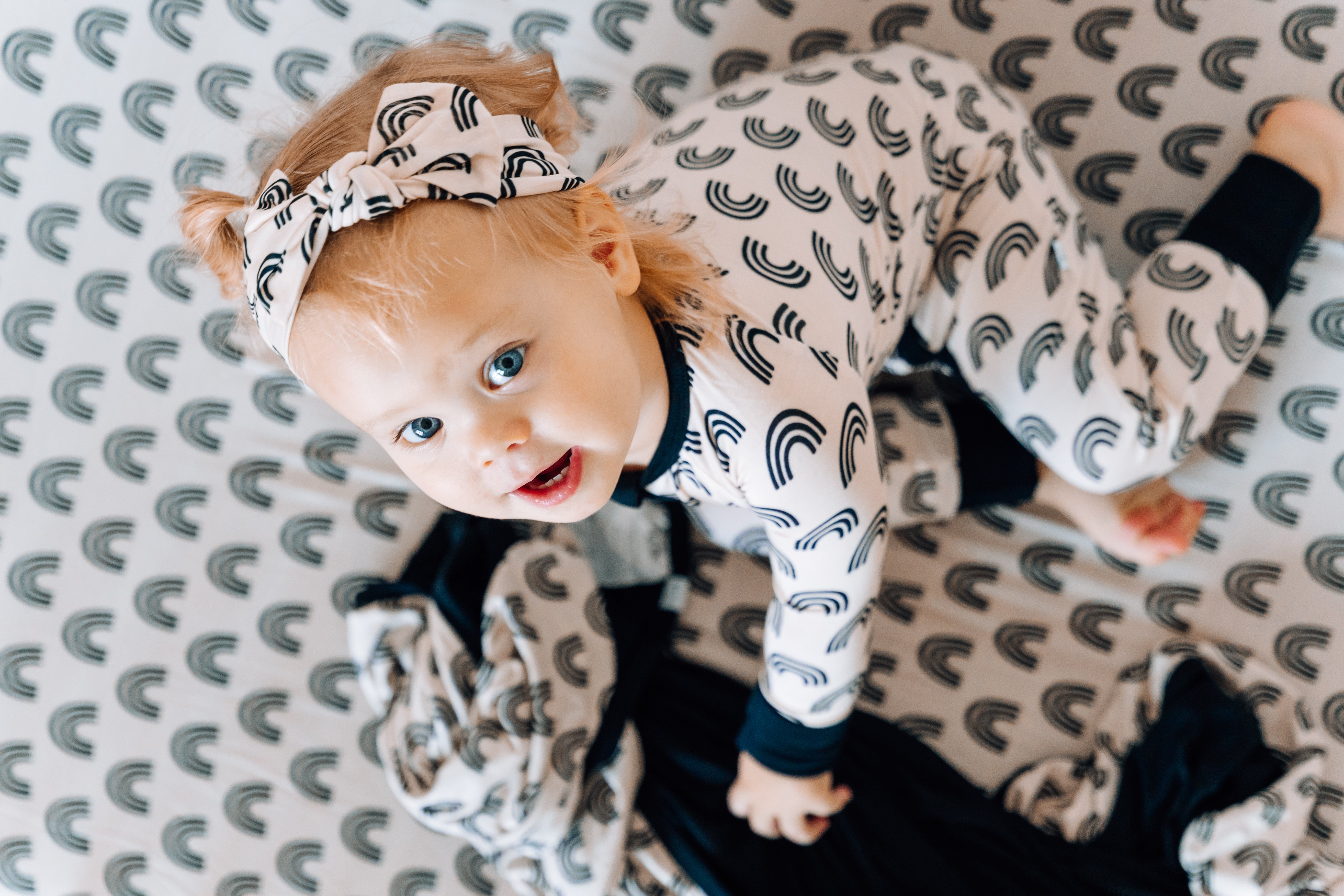 SIMPLE RAINBOW DREAM BOW | Milk & Baby