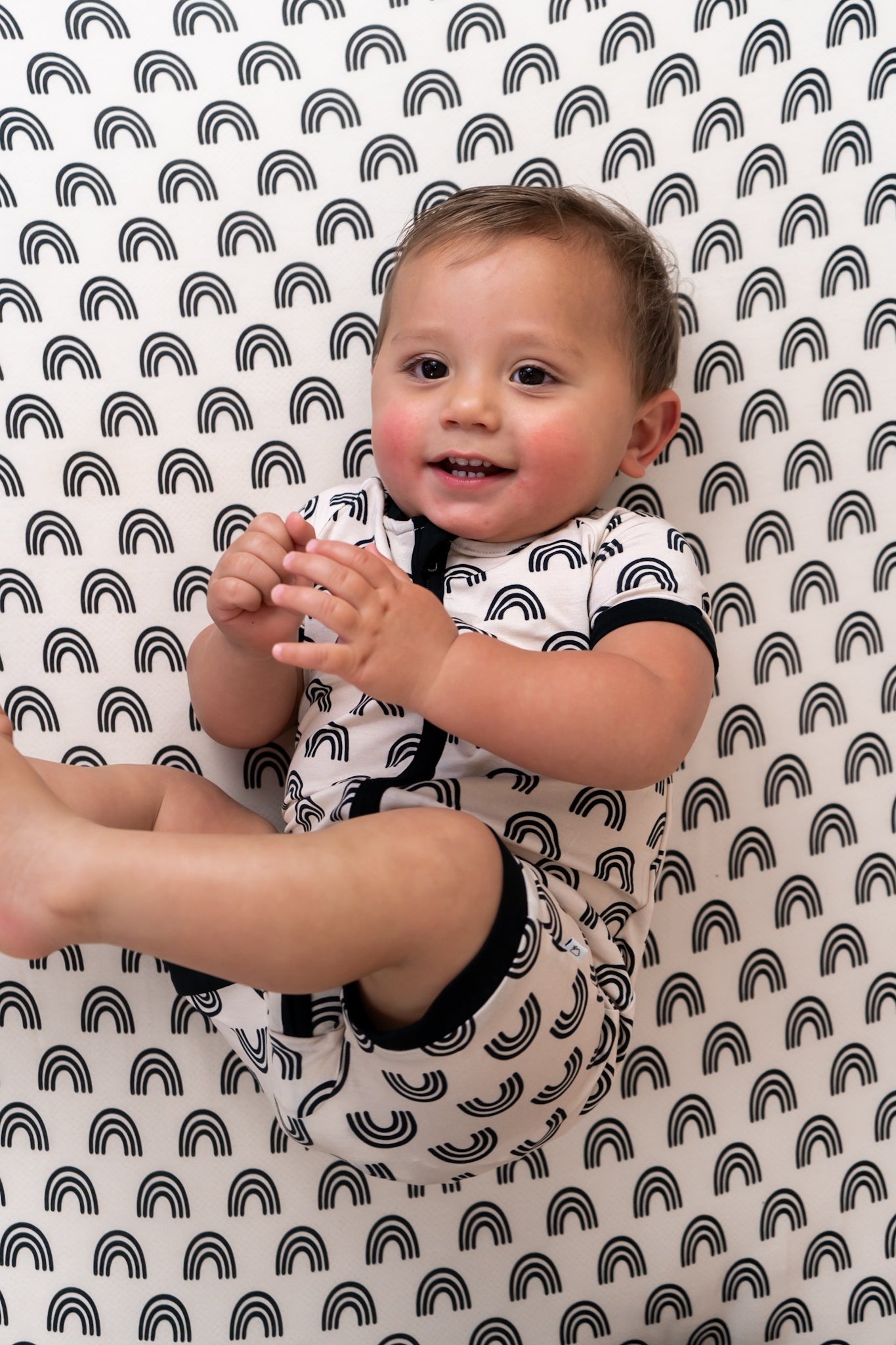SIMPLE RAINBOW DREAM SHORTIE | Milk & Baby