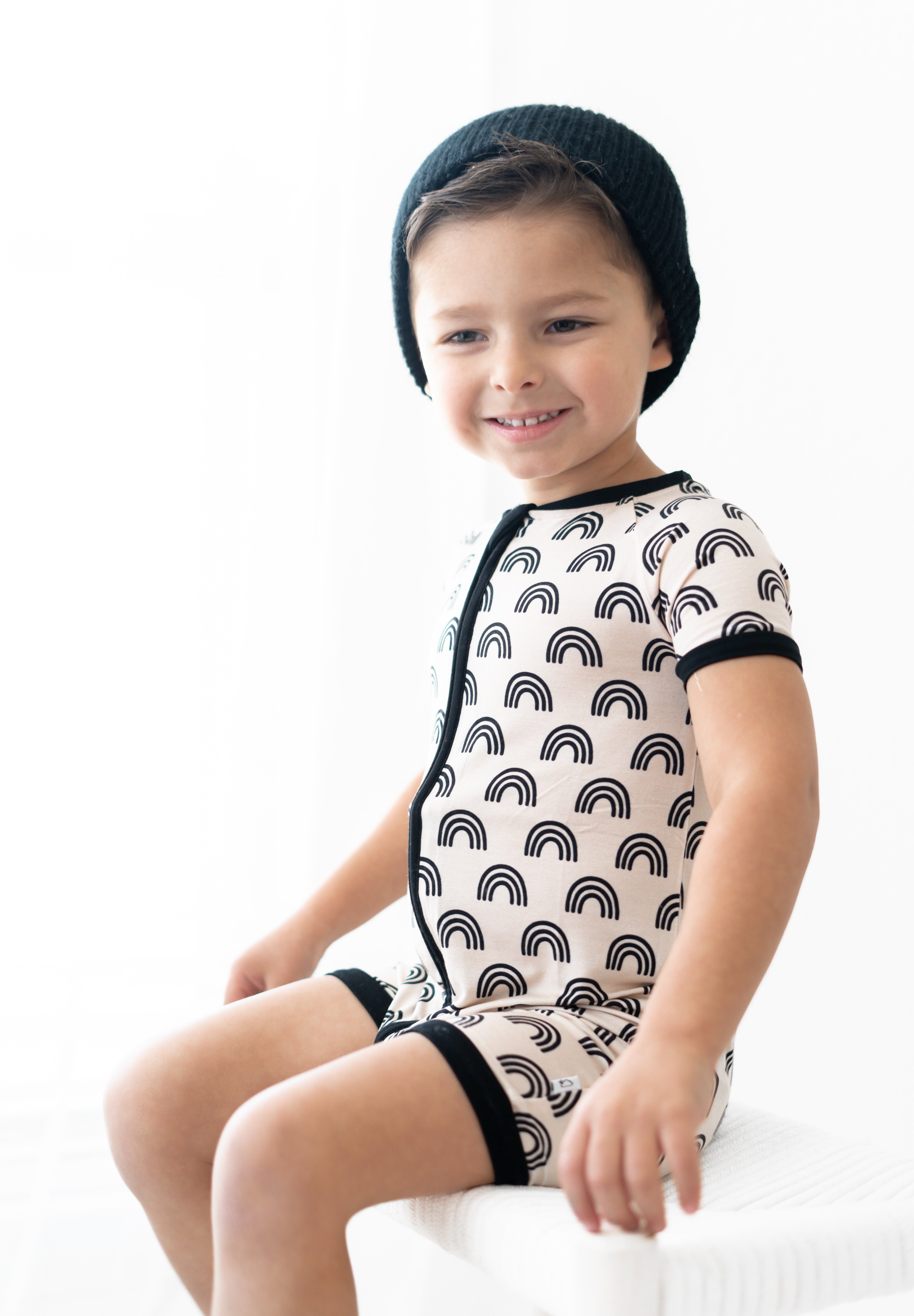 SIMPLE RAINBOW DREAM SHORTIE | Milk & Baby