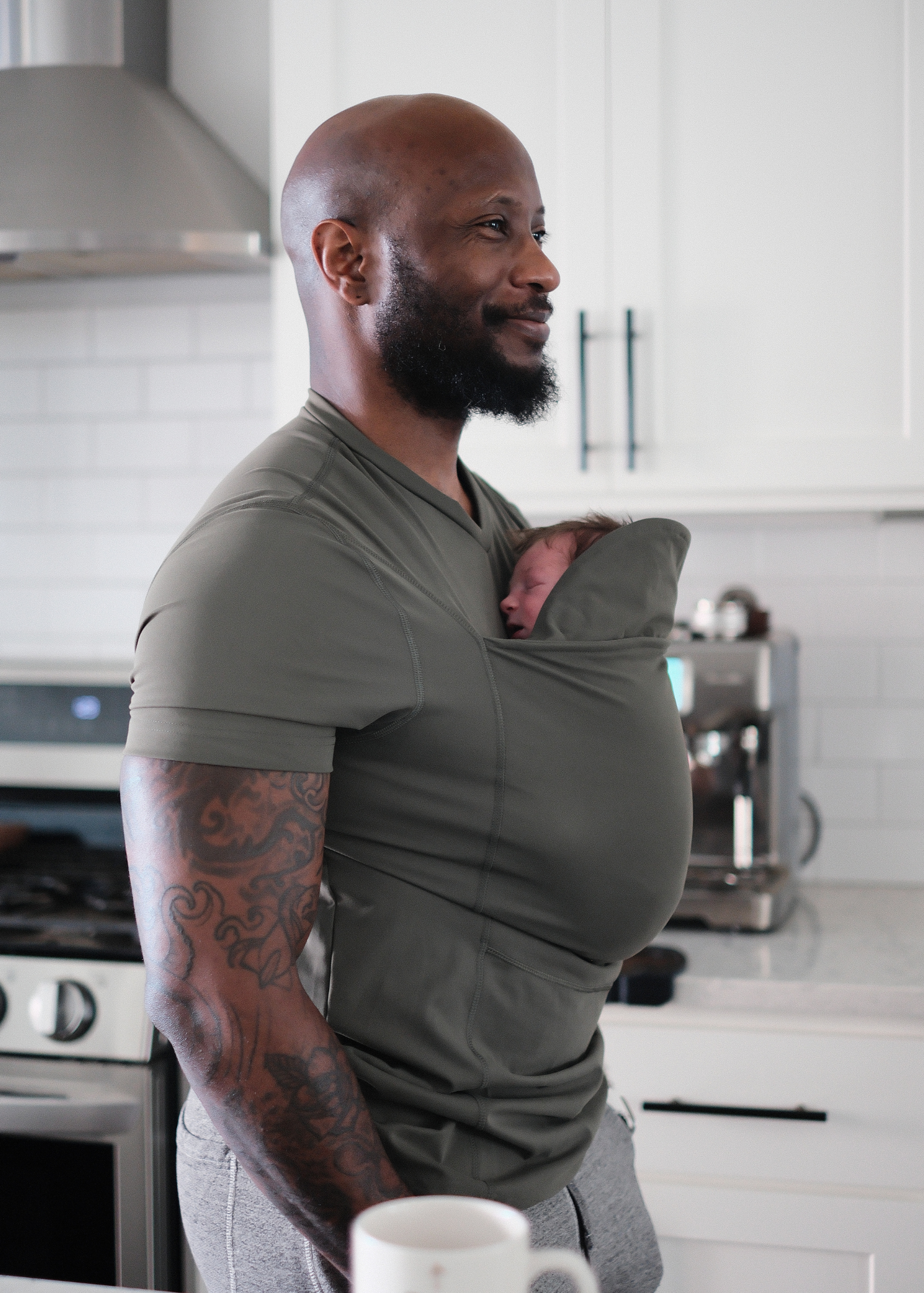 Lalabu Dad Shirt | Newborn Kangaroo Care & Skin-to-Skin Top | Fern