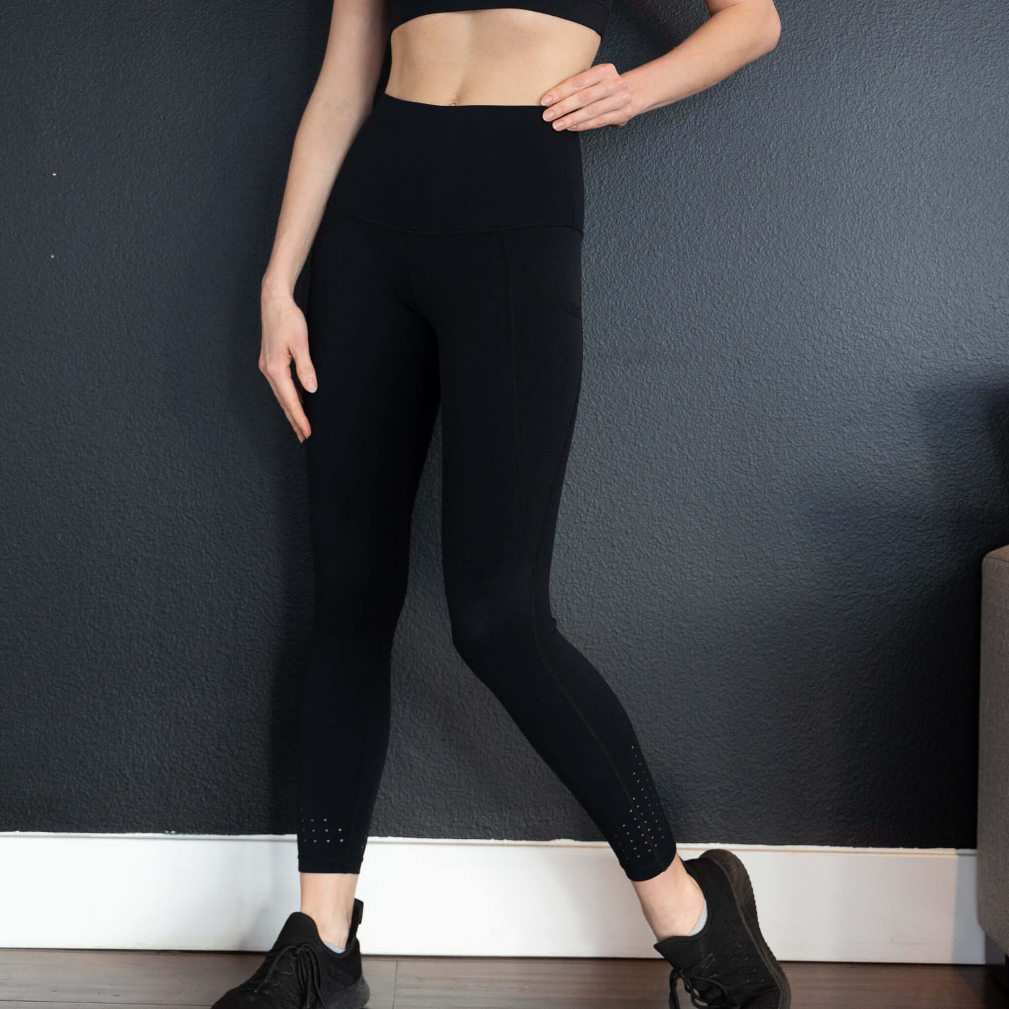 Reveal Ultra High Waisted Tummy Control Postpartum Legging | Noir | Milk & Baby