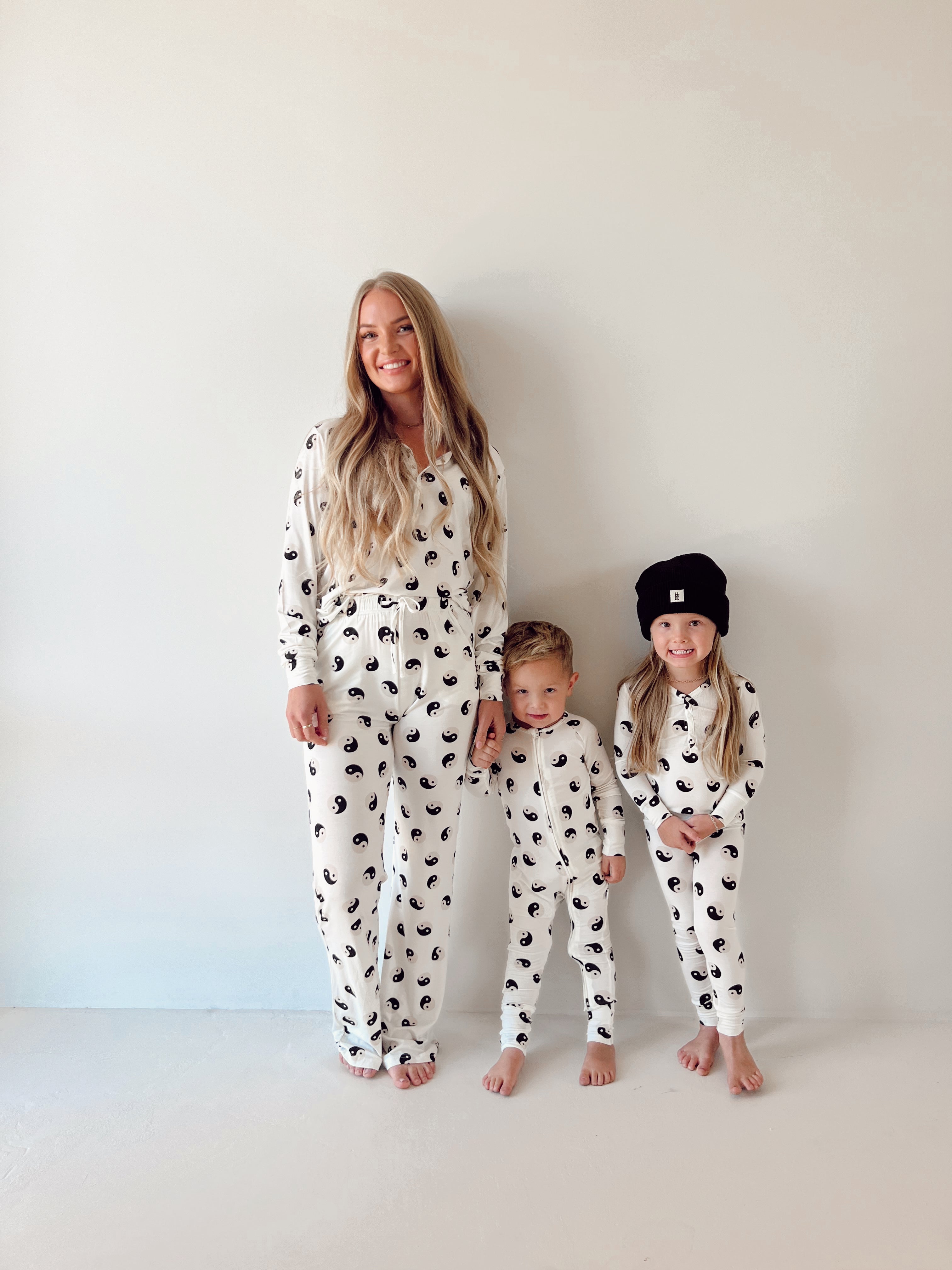 Black & White Yin Yang | Women's Bamboo Pajamas | Milk & Baby