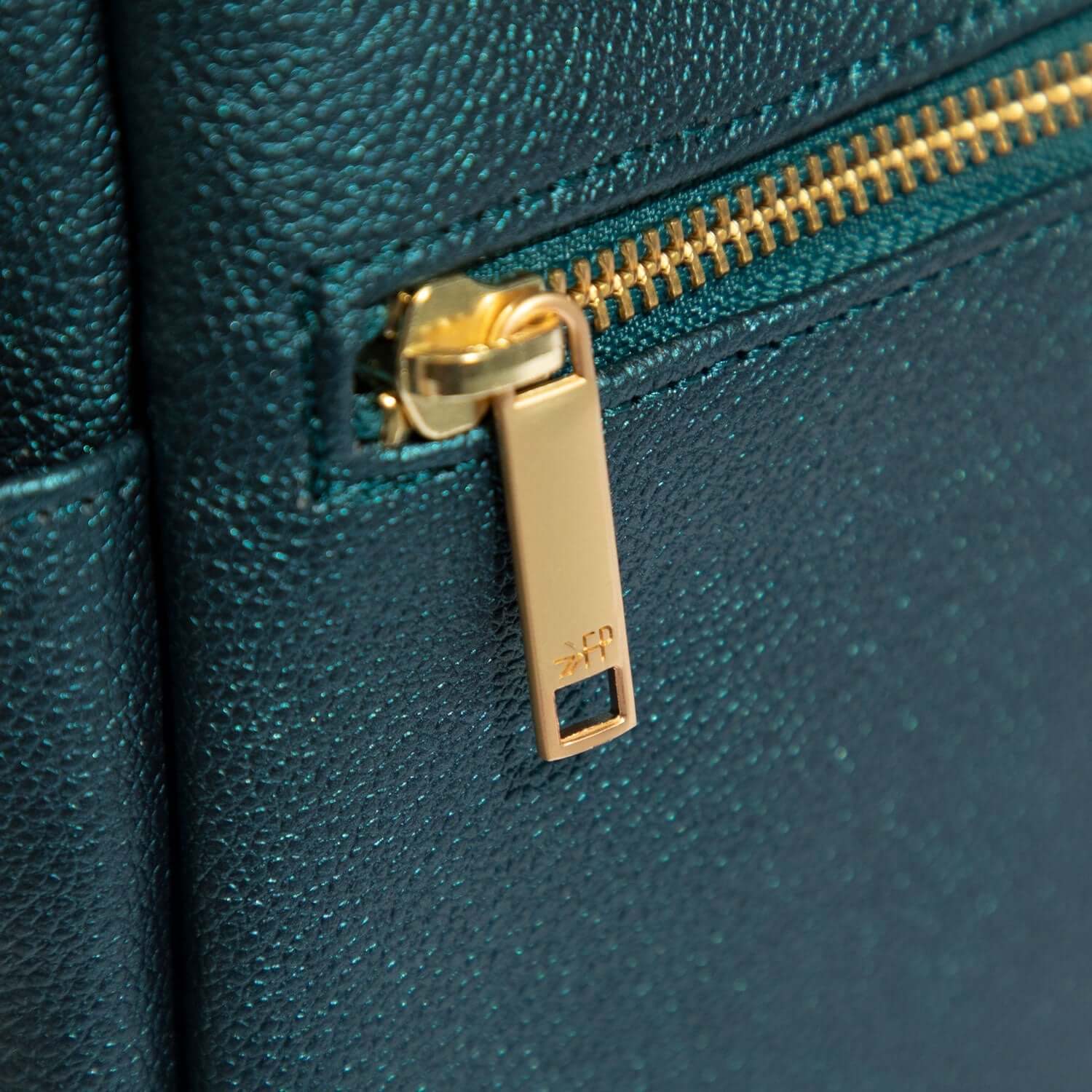 Emerald Classic Diaper Bag II | Milk & Baby