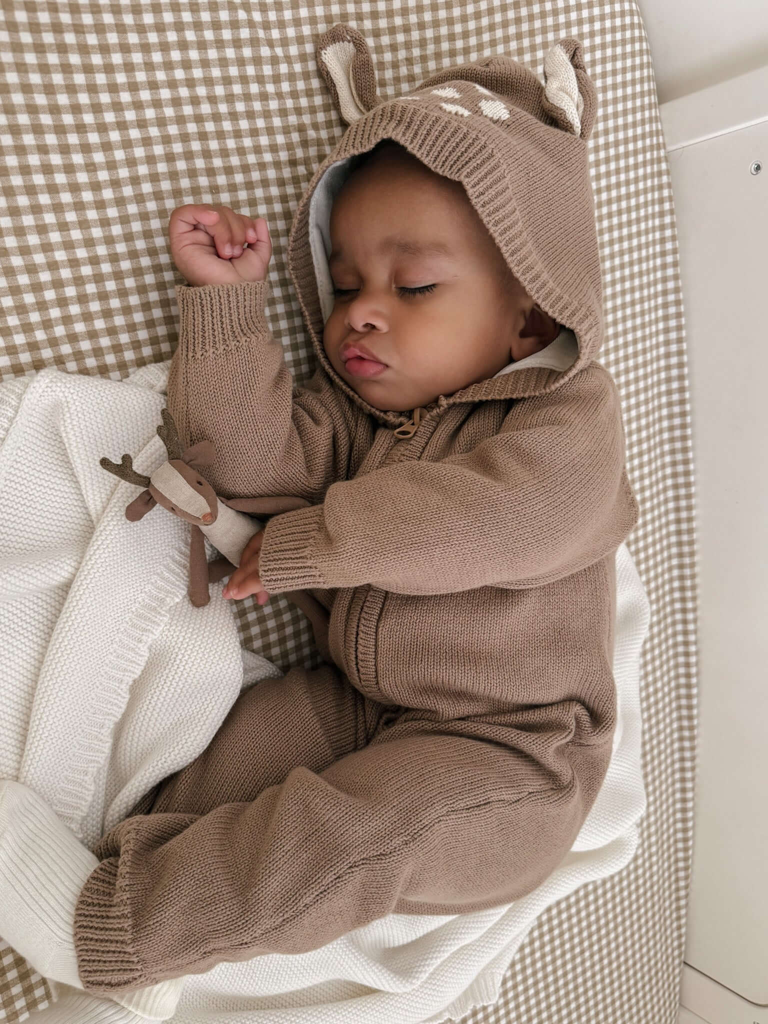 Little Deer Jumpsuit | Discover the Little Deer Jumpsuit, the adorable outfit perfect for your little fawn. Soft, cozy, and made of organic cotton for ultimate comfort! | Milk & Baby