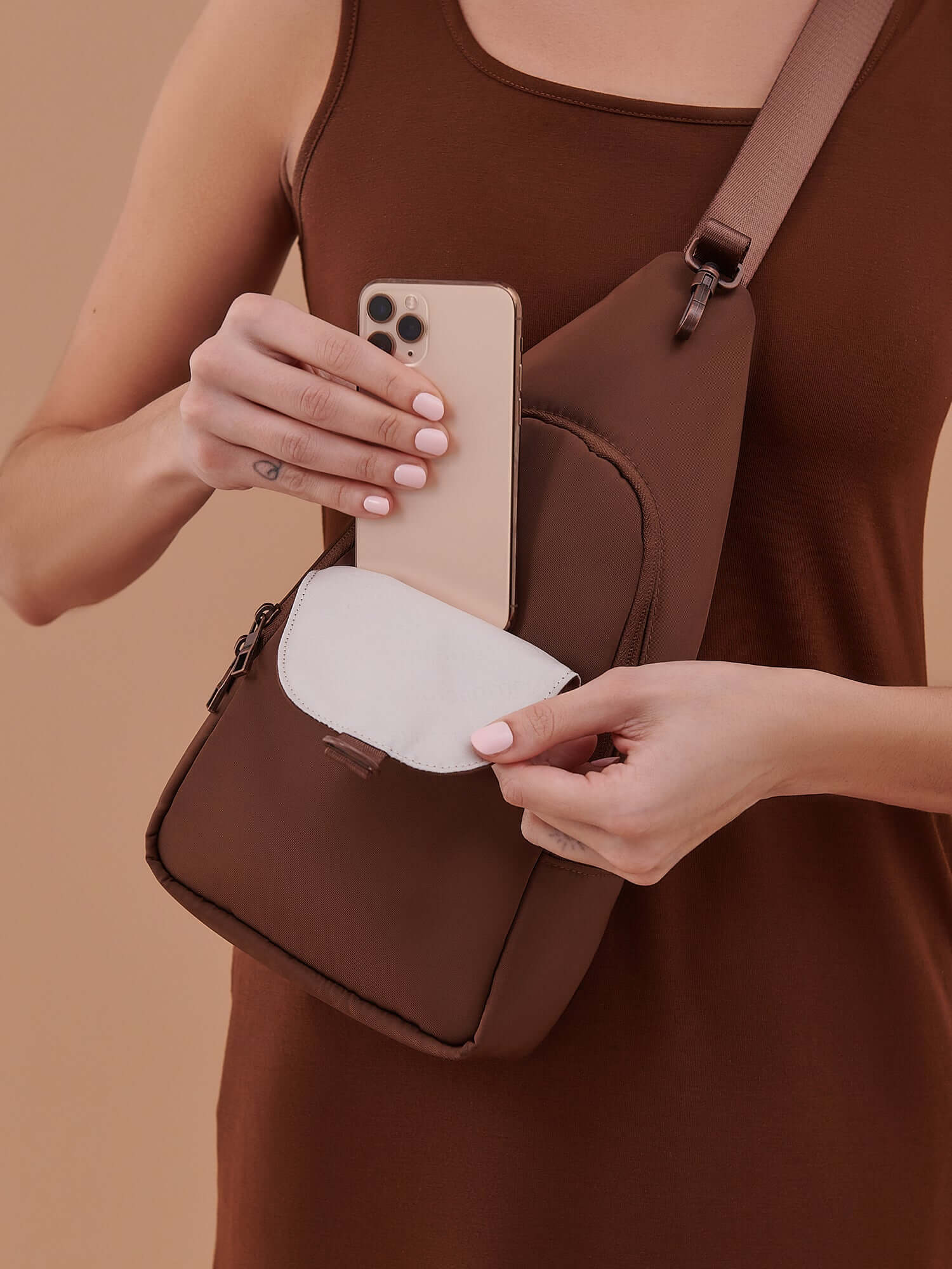 Crossbody Sling - Espresso | Milk & Baby