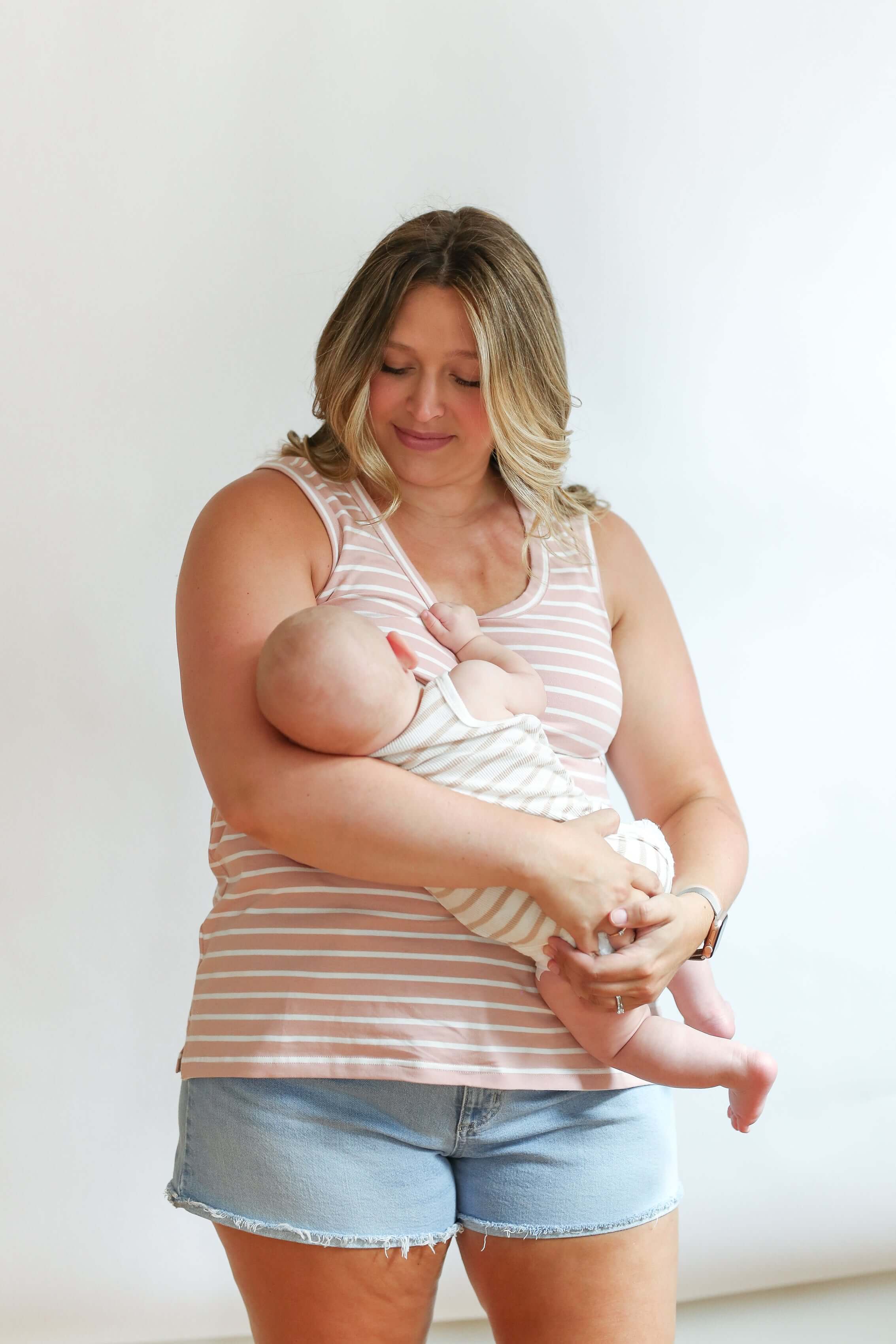 Invisible Zip Breastfeeding Tank Top | Milk & Baby