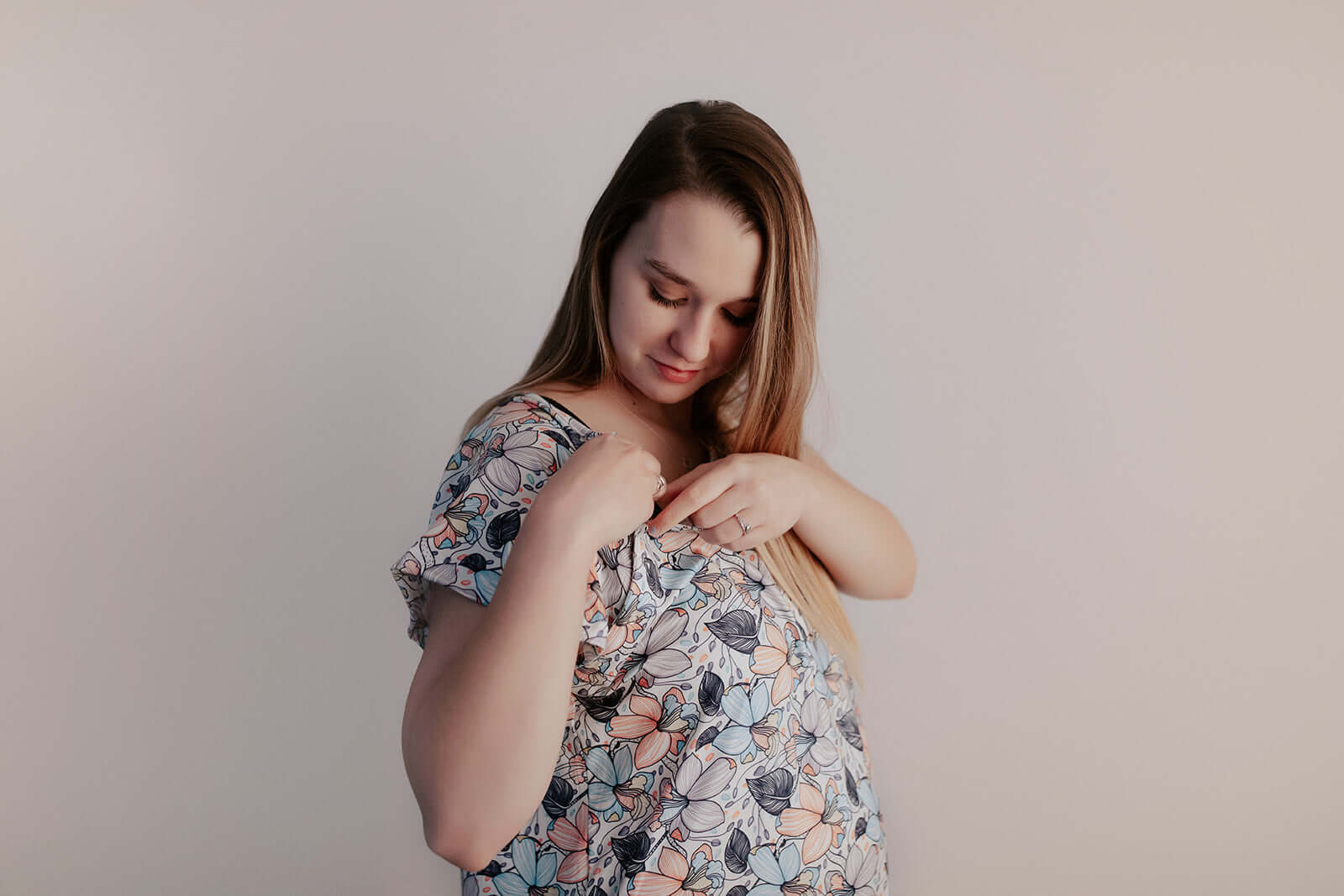 Flower Bloom Labor & Delivery Gown | Milk & Baby