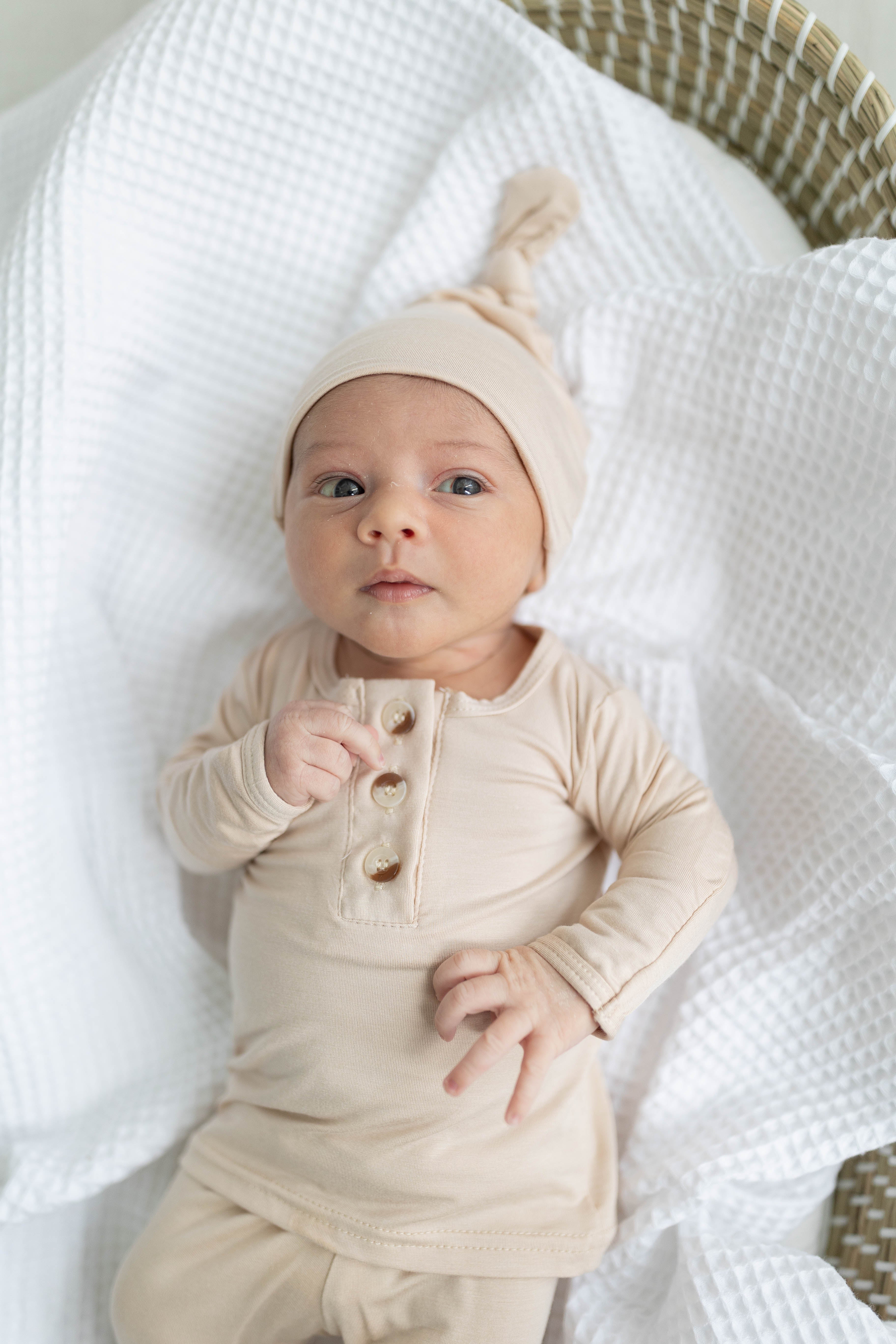 Riley Outfit and Hat Set | Sand | Milk & Baby