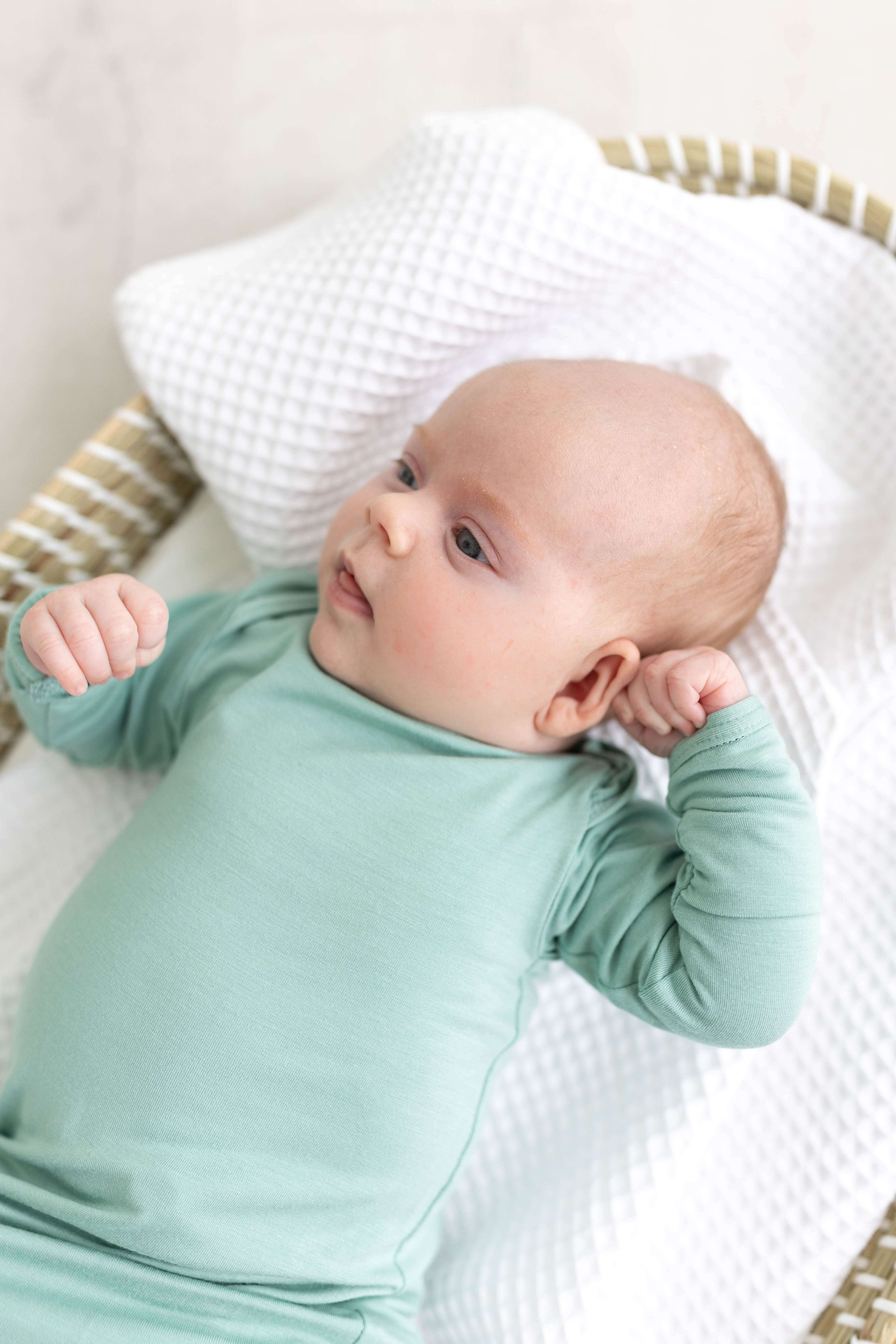 Marley Knotted Baby Gown and Hat Set | Milk & Baby