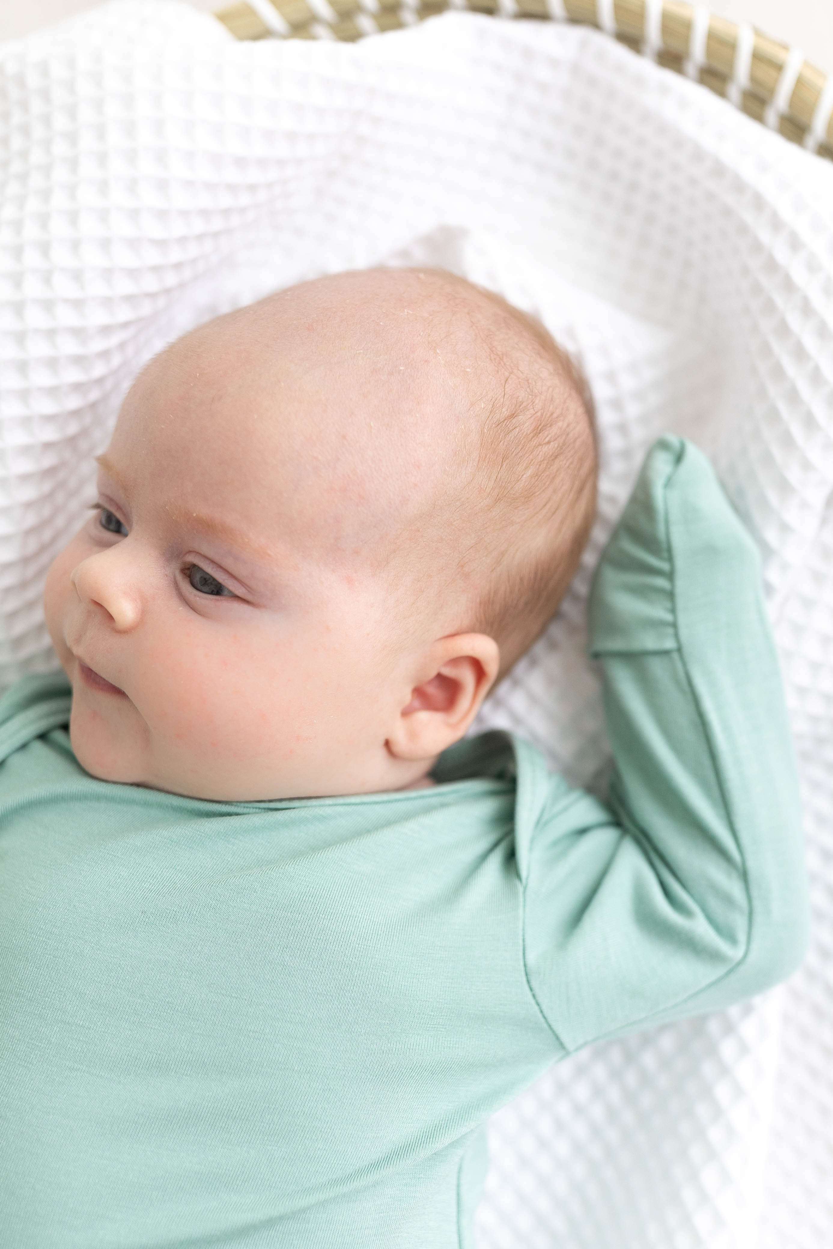 Marley Knotted Baby Gown and Hat Set | Milk & Baby