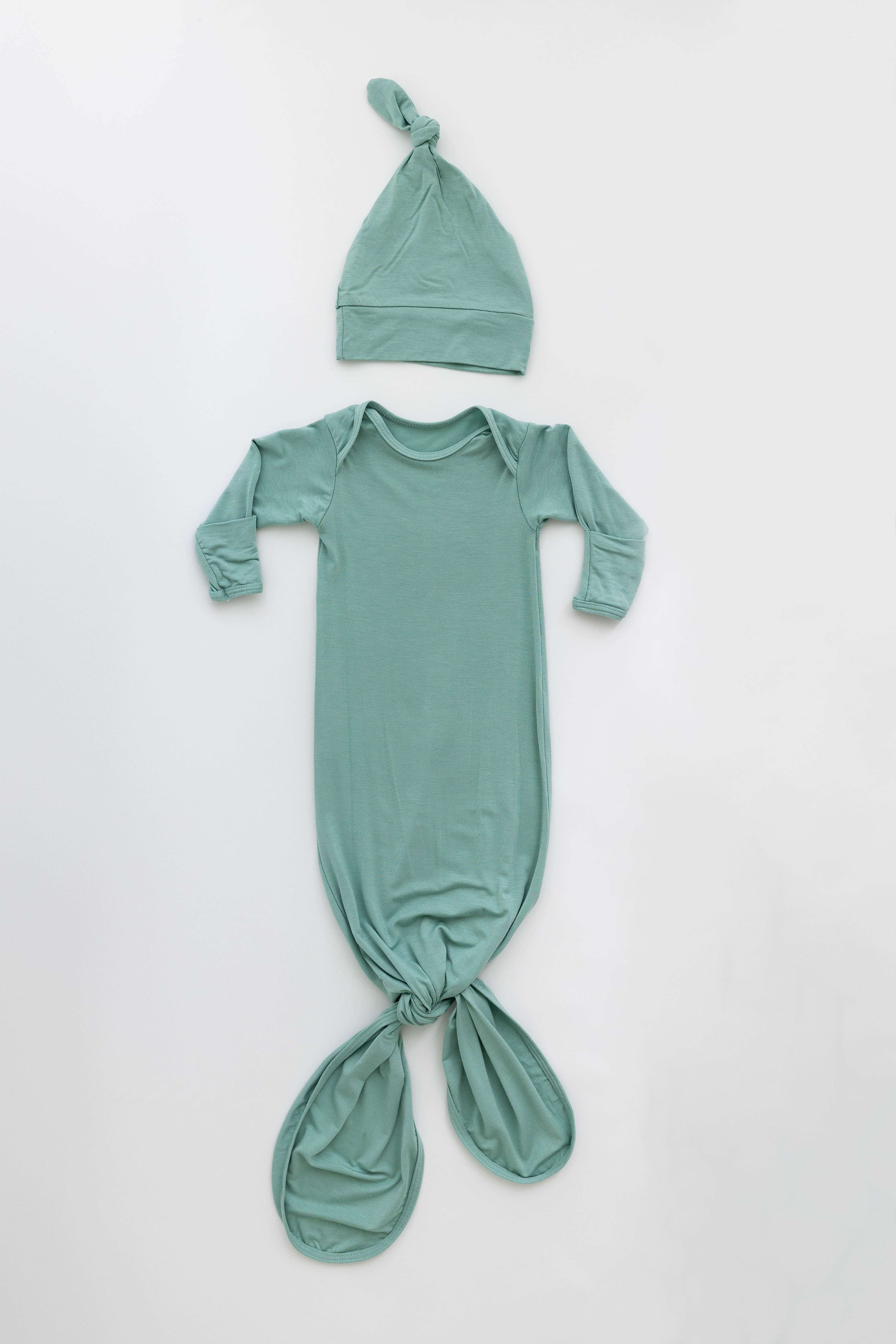 Marley Knotted Baby Gown and Hat Set | Milk & Baby