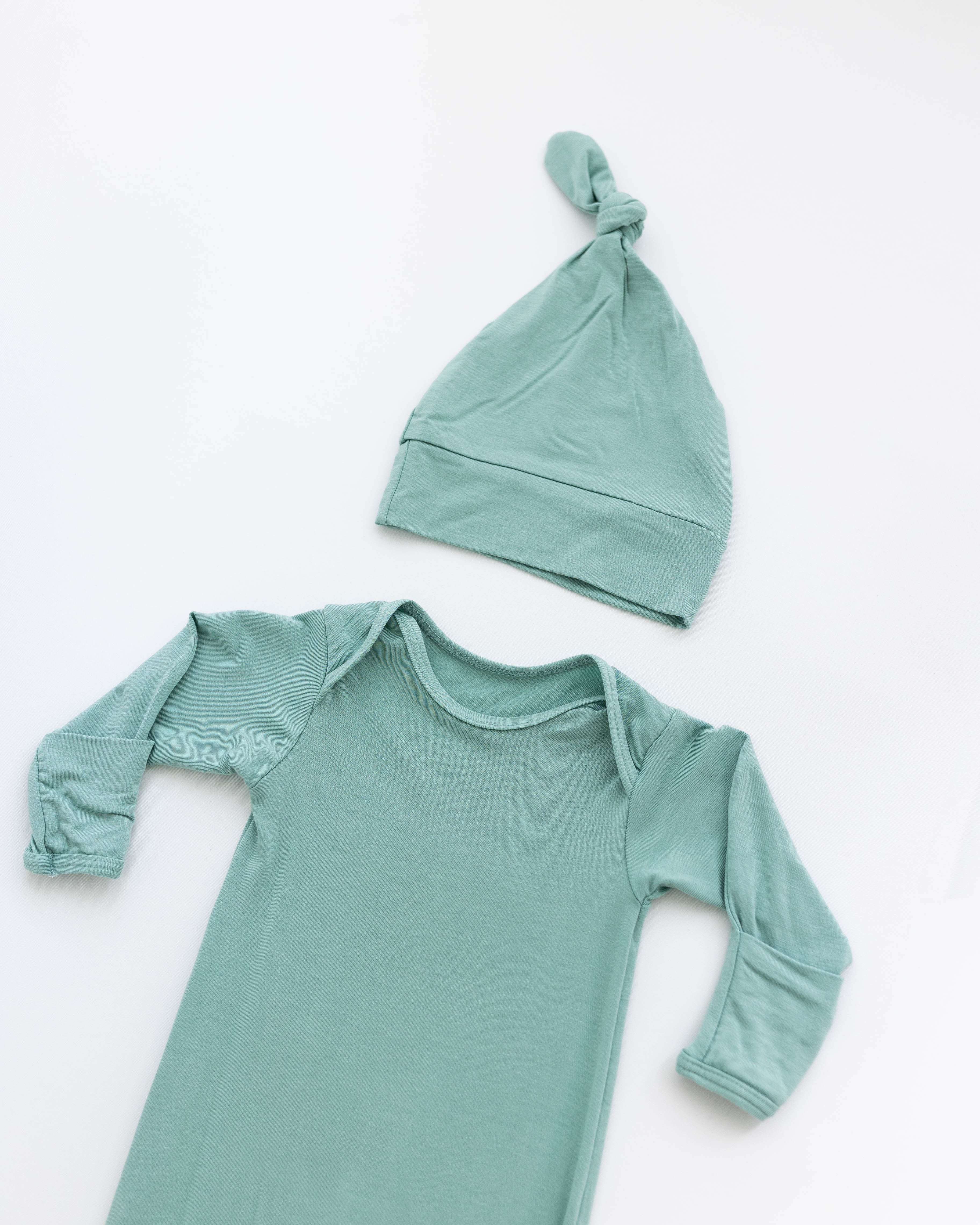 Marley Knotted Baby Gown and Hat Set | Milk & Baby