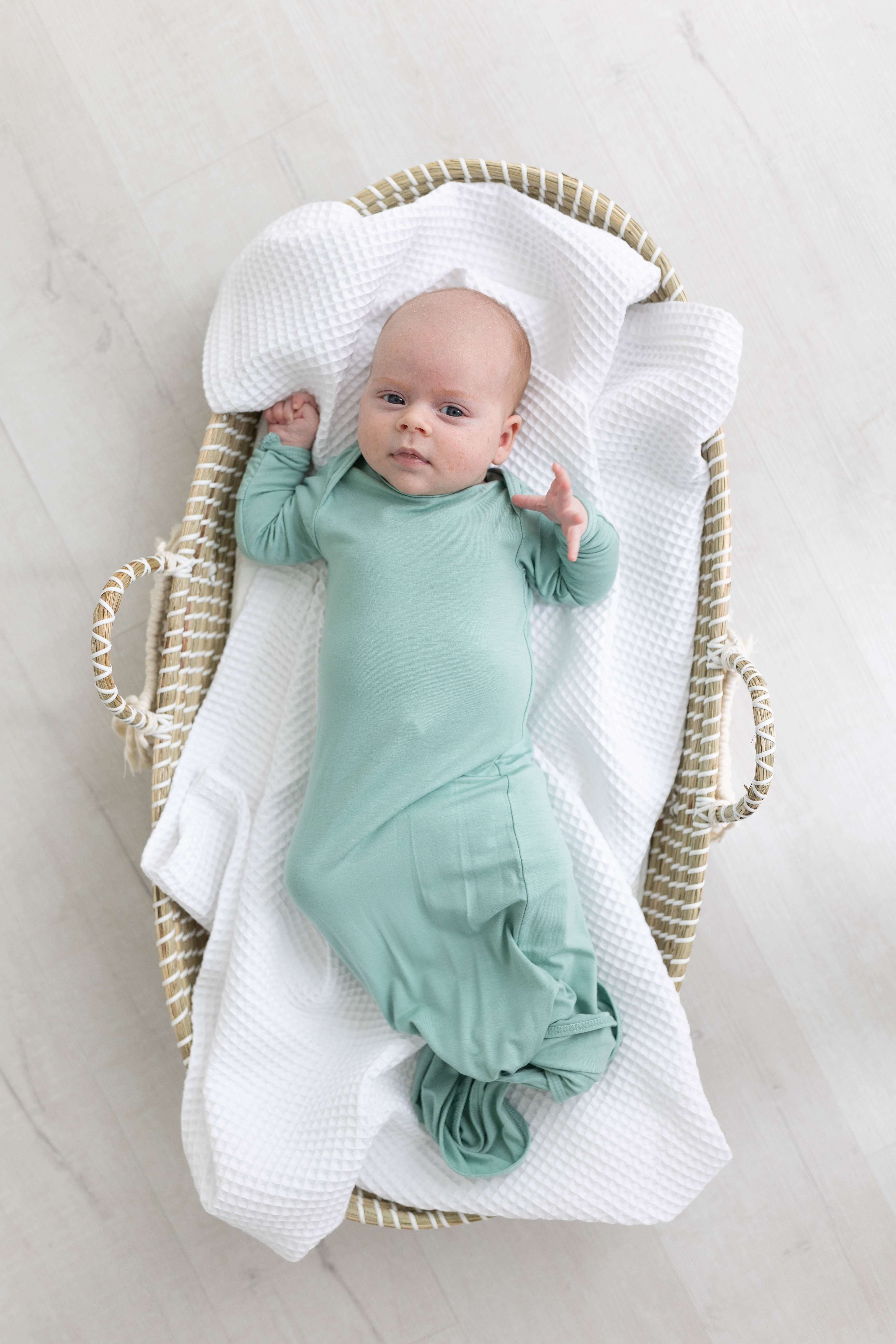 Marley Knotted Baby Gown and Hat Set | Milk & Baby
