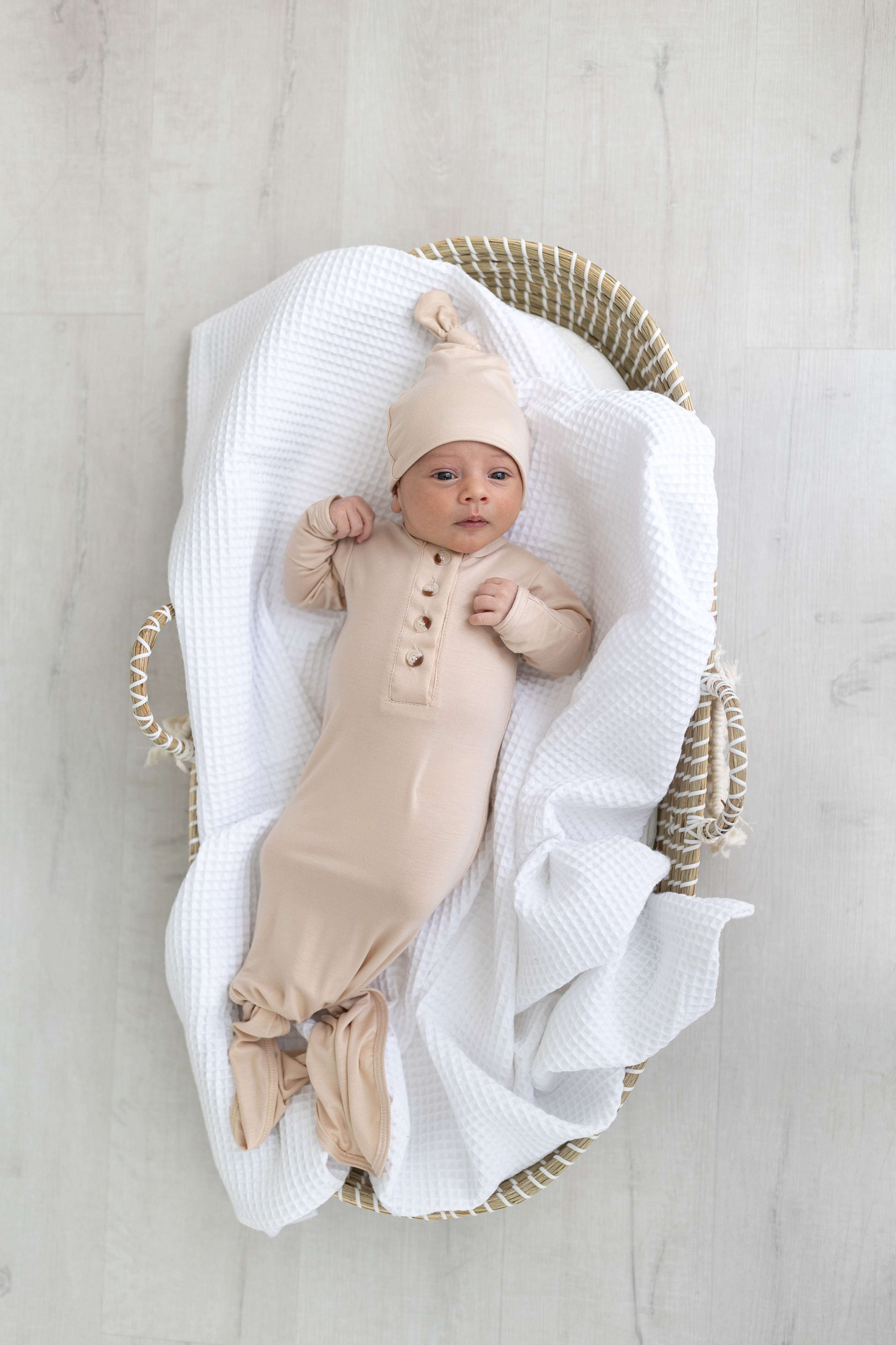 Emerson Knotted Baby Gown Set |Sand | Milk & Baby