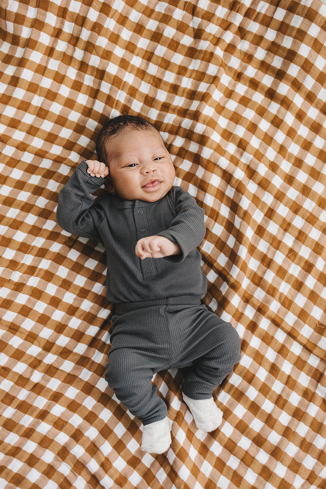 Charcoal Organic Snap Long Sleeve Ribbed Bodysuit | Milk & Baby