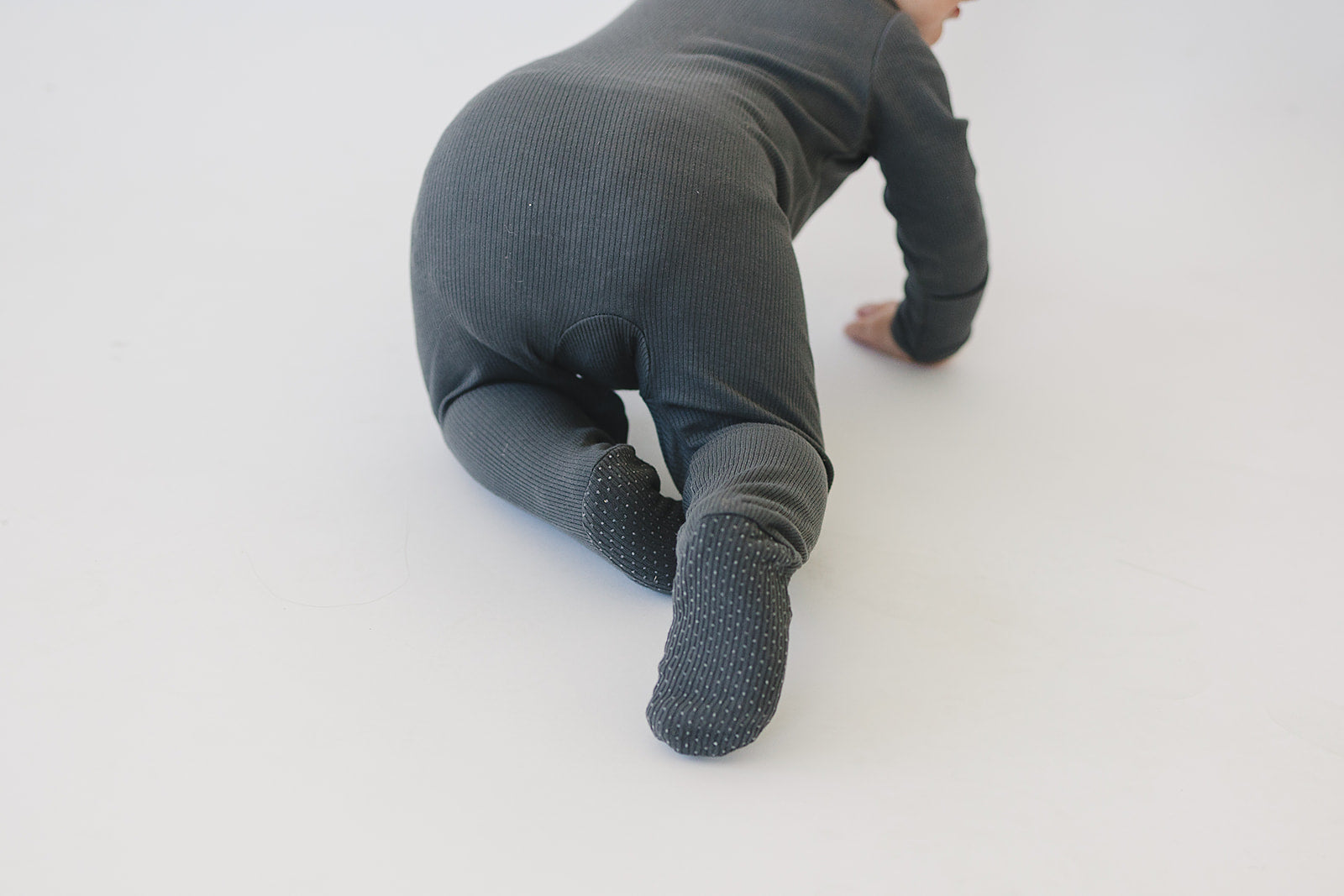 Charcoal Organic Cotton Ribbed Zipper | Milk & Baby
