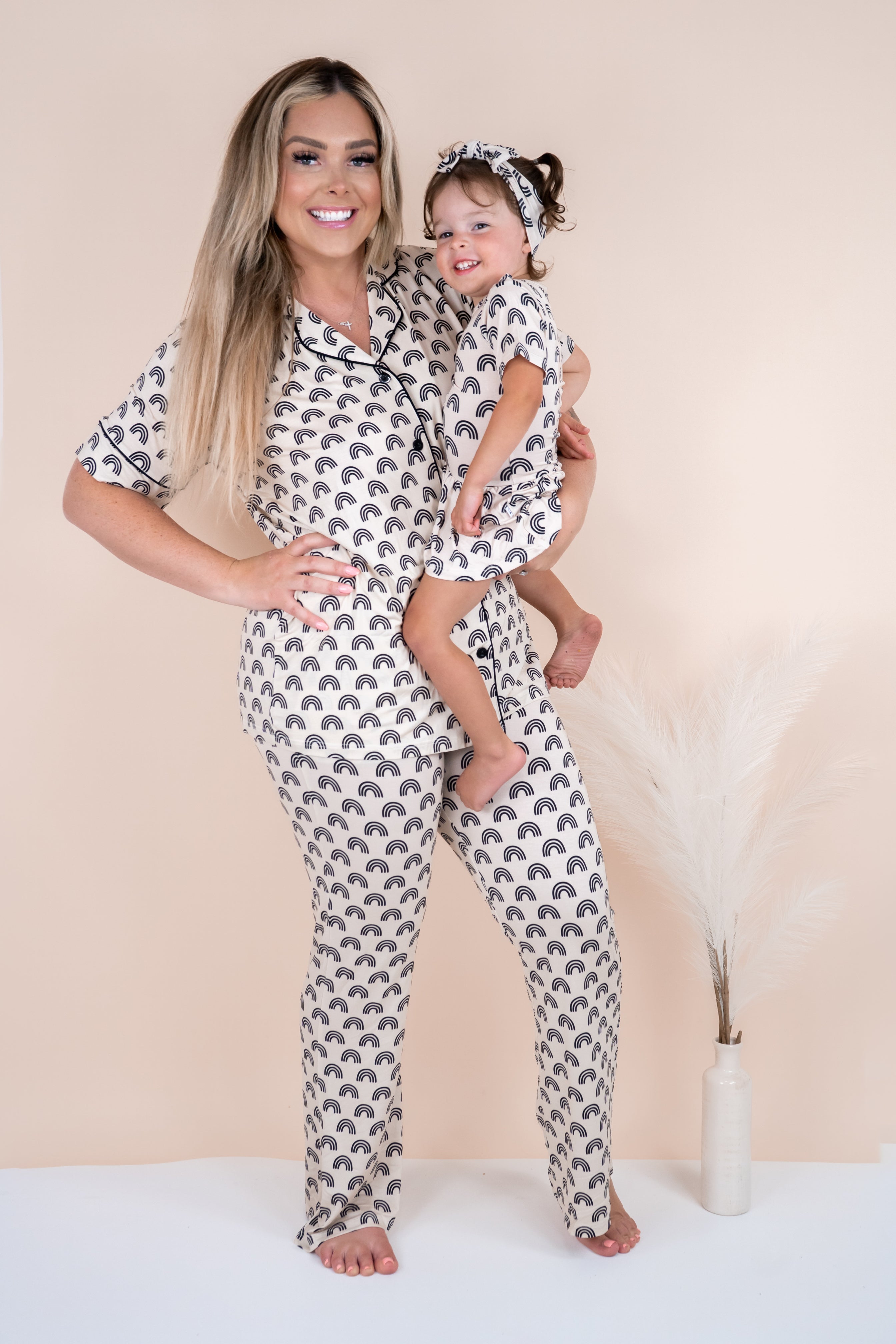 SIMPLE RAINBOW WOMEN'S RELAXED FLARE DREAM SET | Milk & Baby