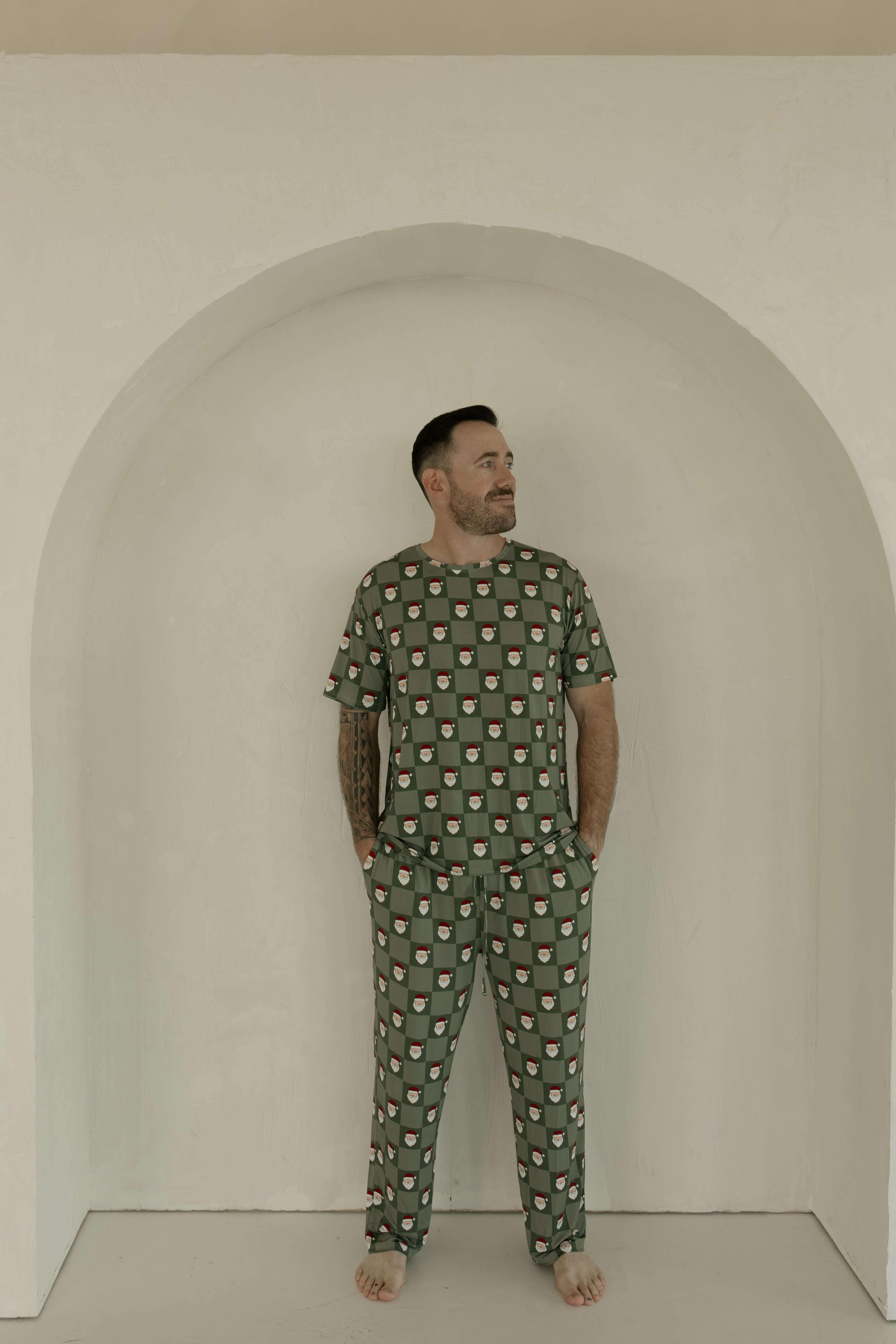 Santa Checkerboard | Men's Short Sleeve Bamboo Pajamas | Milk & Baby