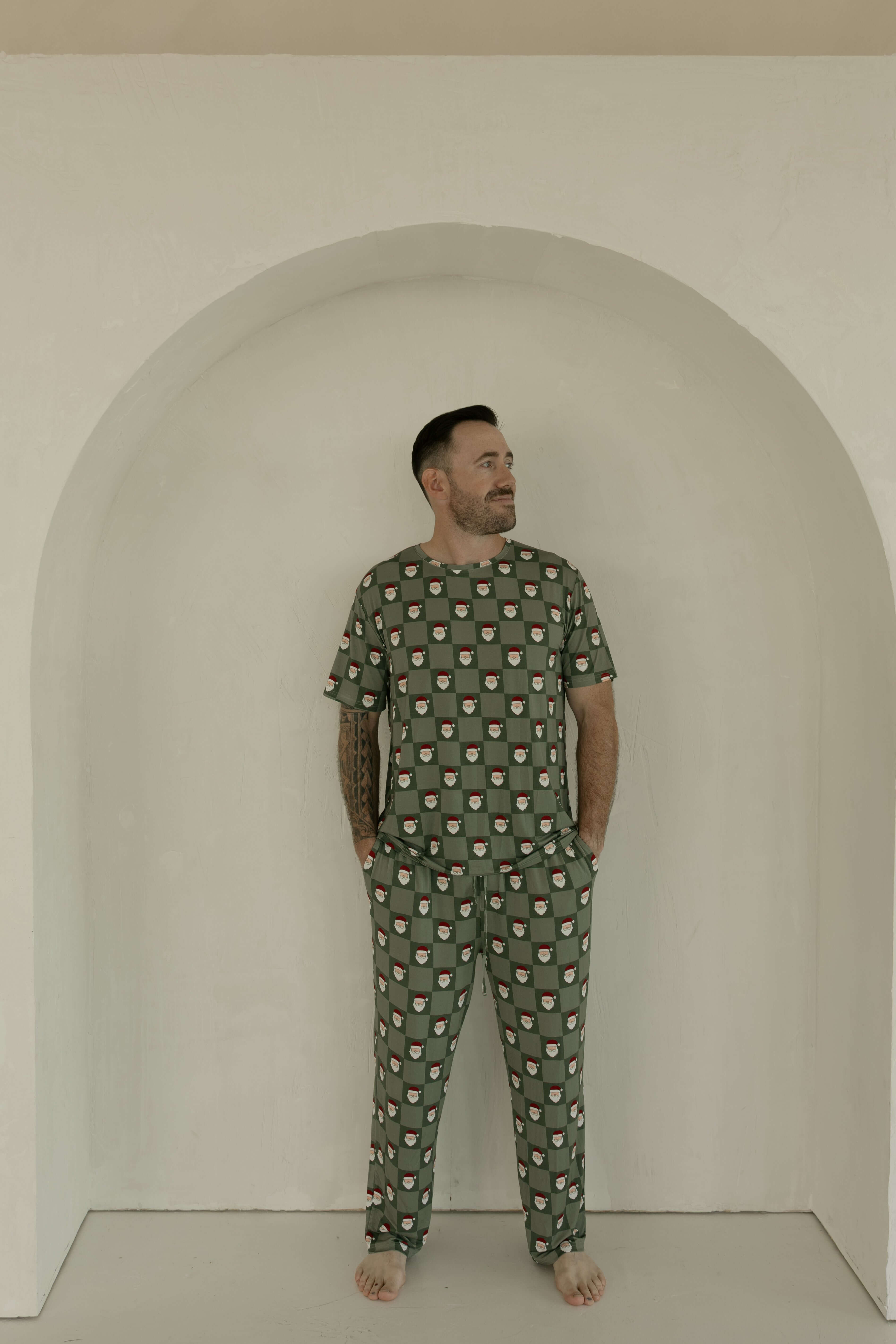 Santa Checkerboard | Men's Short Sleeve Bamboo Pajamas | Milk & Baby