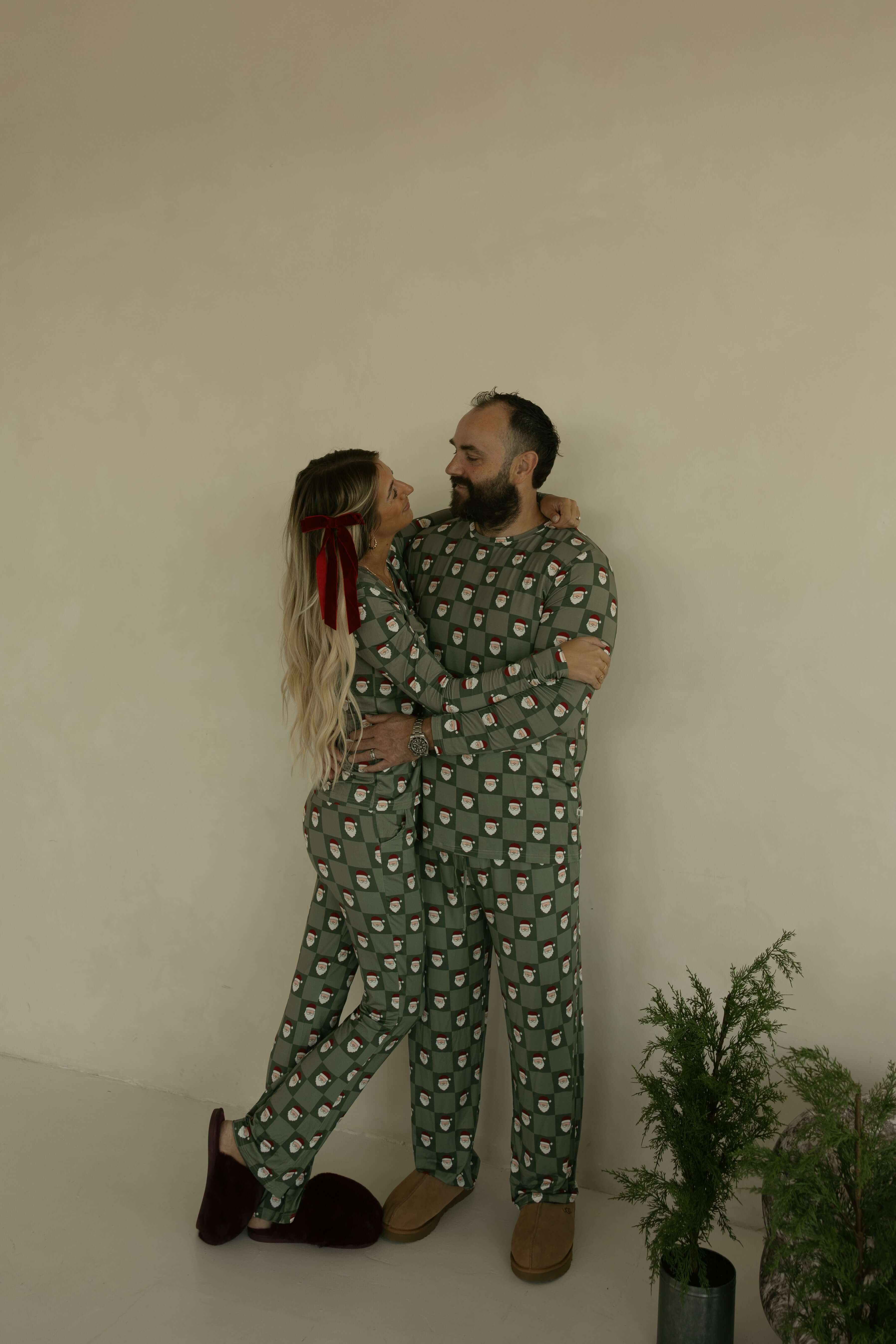 Santa Checkerboard | Men's Bamboo Pajamas | Milk & Baby