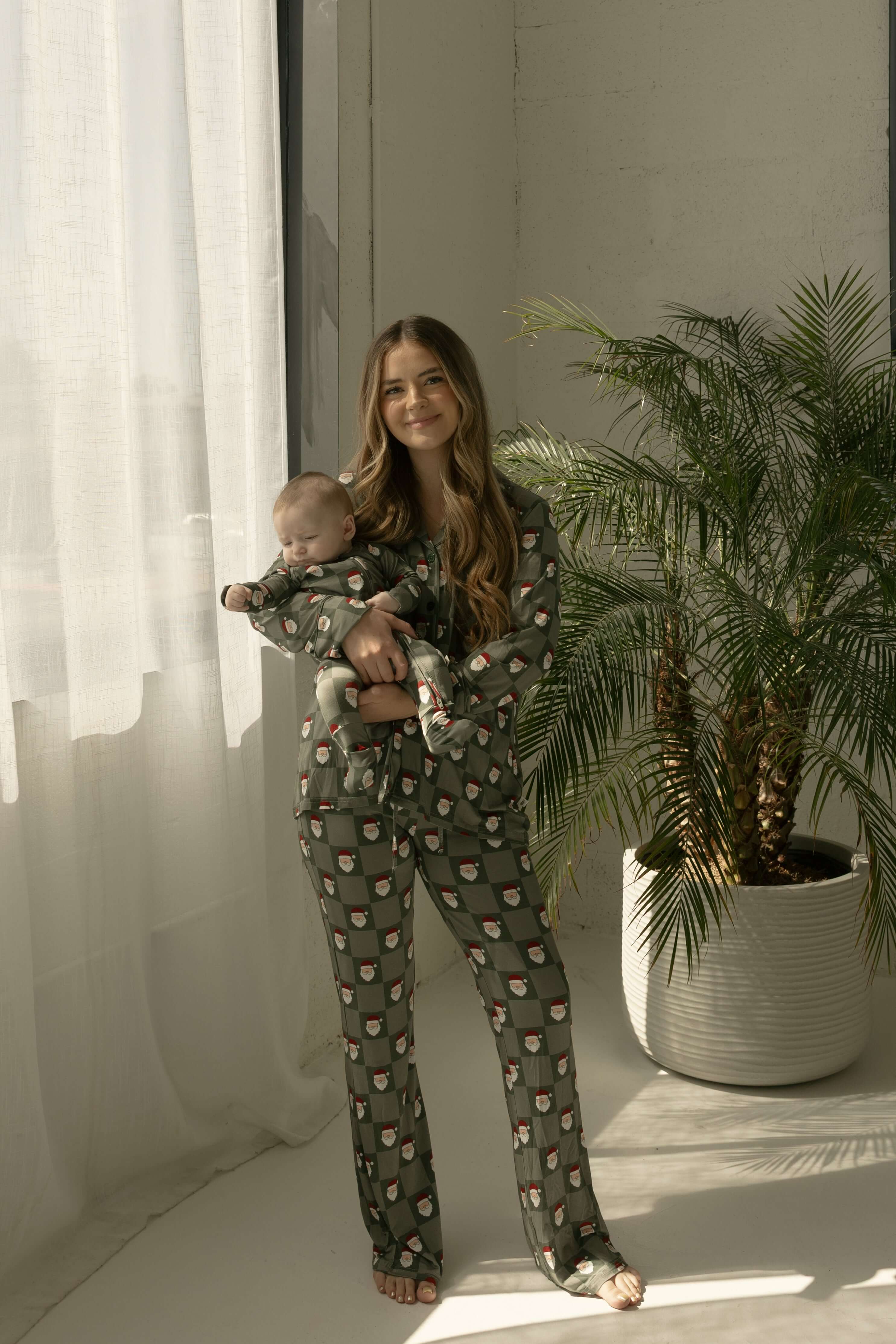 Santa Checkerboard | Long Sleeve Women's Bamboo Pajamas | Milk & Baby
