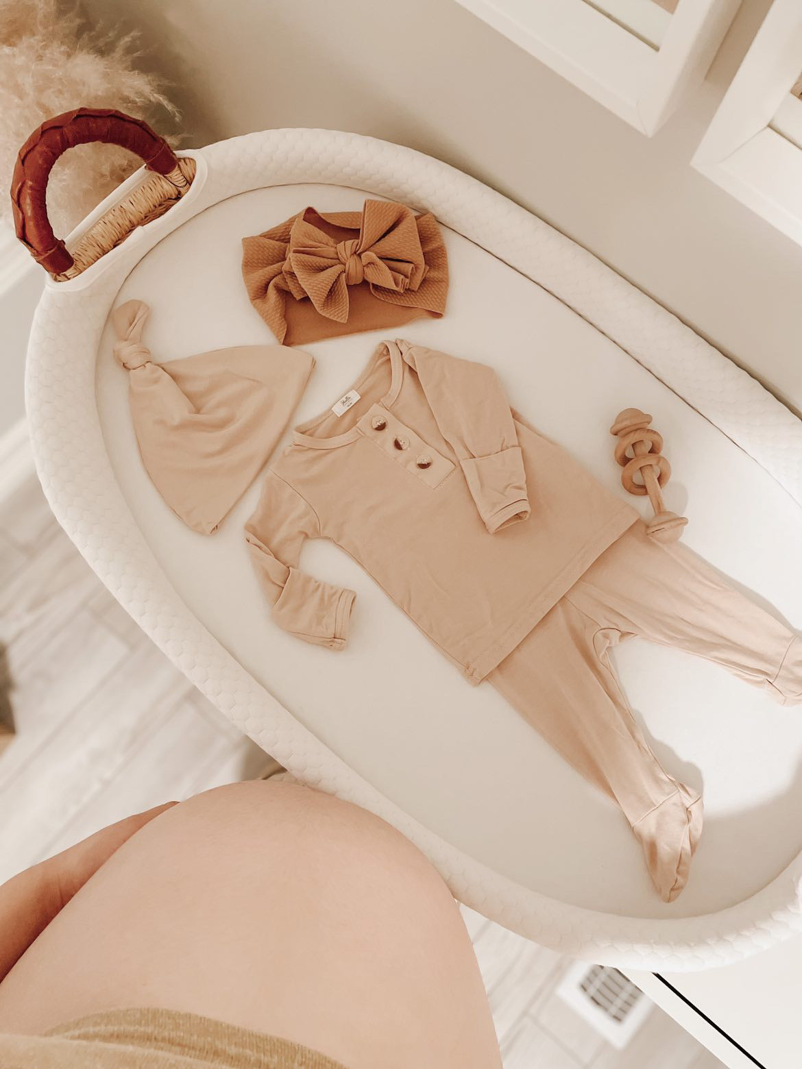 Riley Outfit and Hat Set | Sand | Milk & Baby