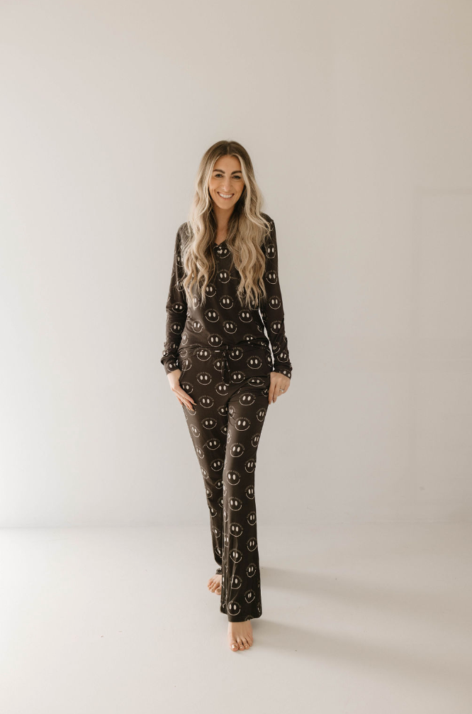 Charcoal & White ff Smile | Women's Bamboo Pajamas | Milk & Baby