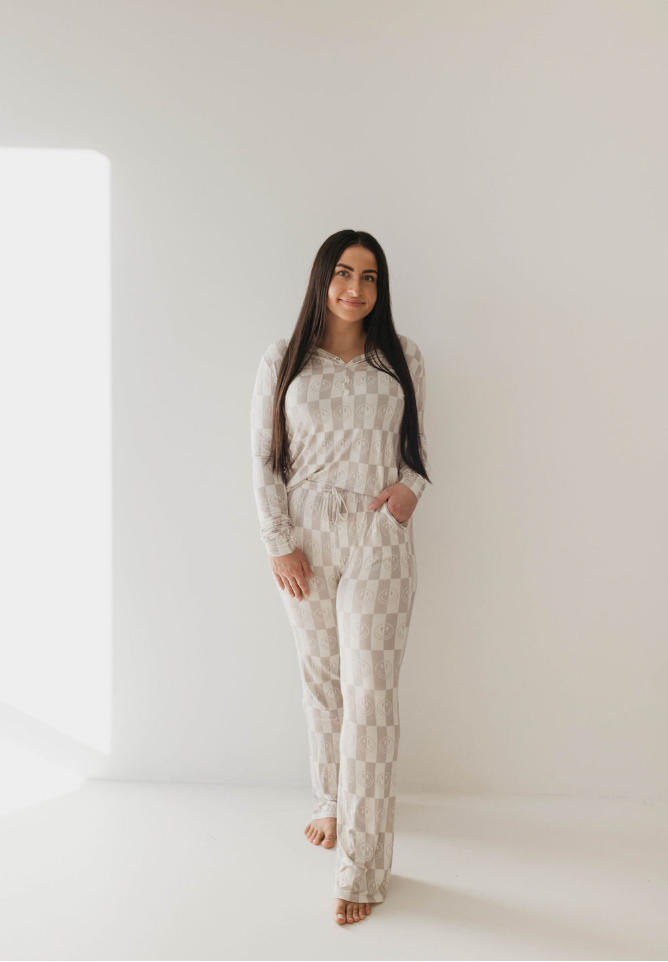 Smile Checkerboard | Women's Bamboo Pajamas | Milk & Baby