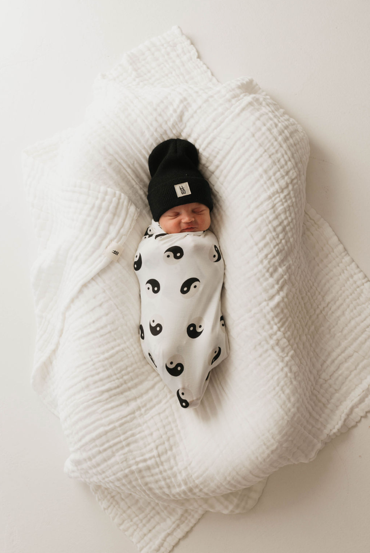 Black & White Yin Yang | Bamboo Infant Swaddle Milk & Baby