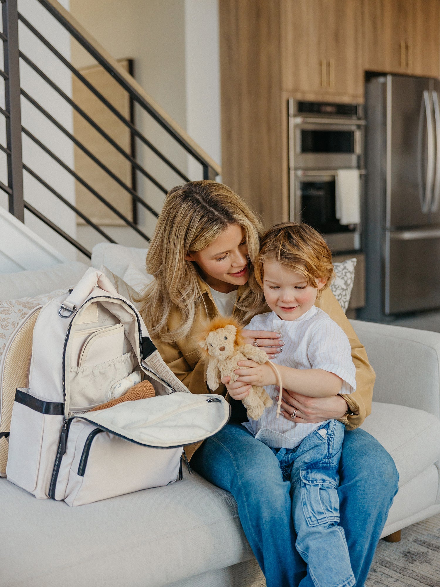 Witney Carson Classic Diaper Backpack | Cloud | Milk & Baby