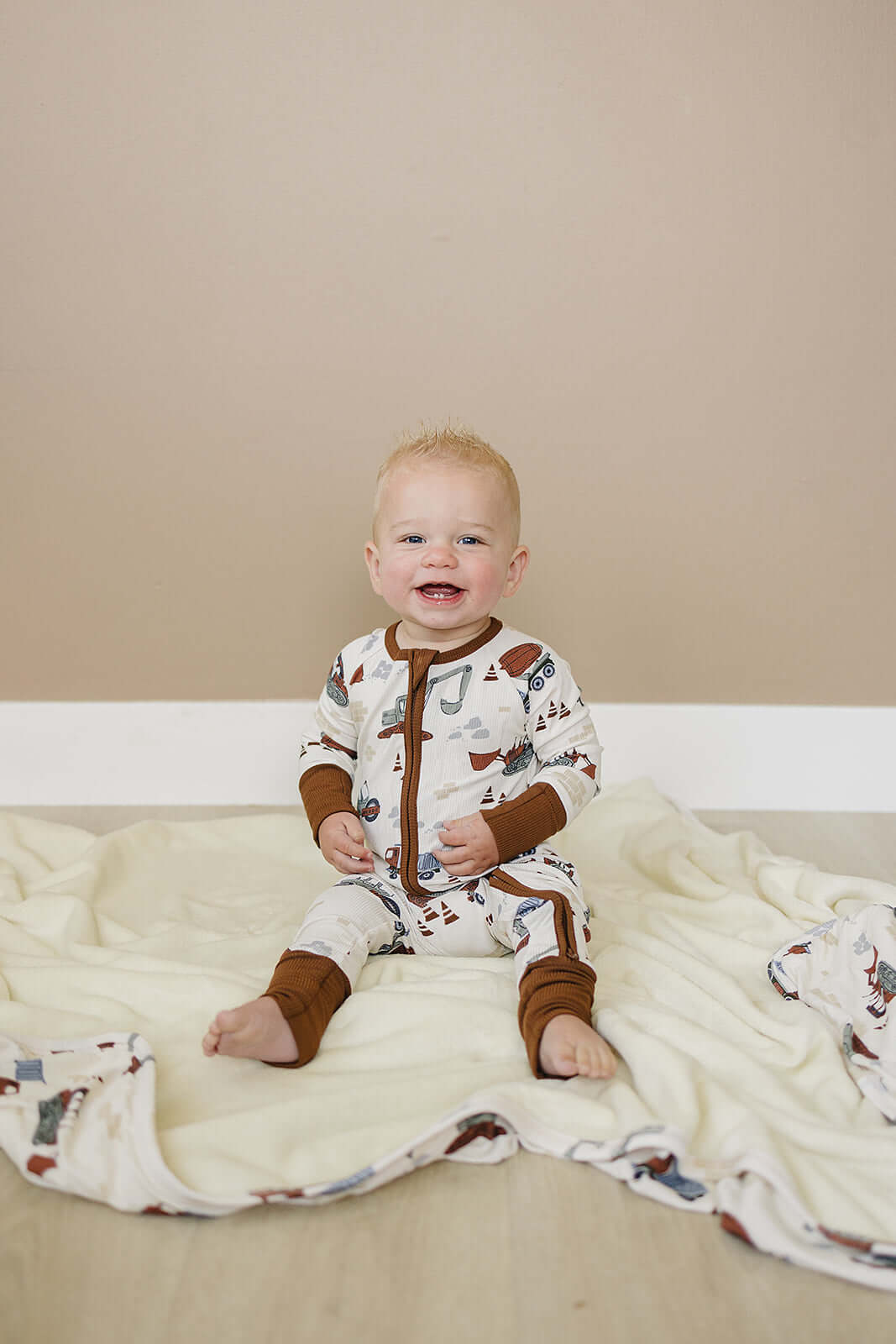 Construction Trucks Ribbed Bamboo Zipper | Milk & Baby