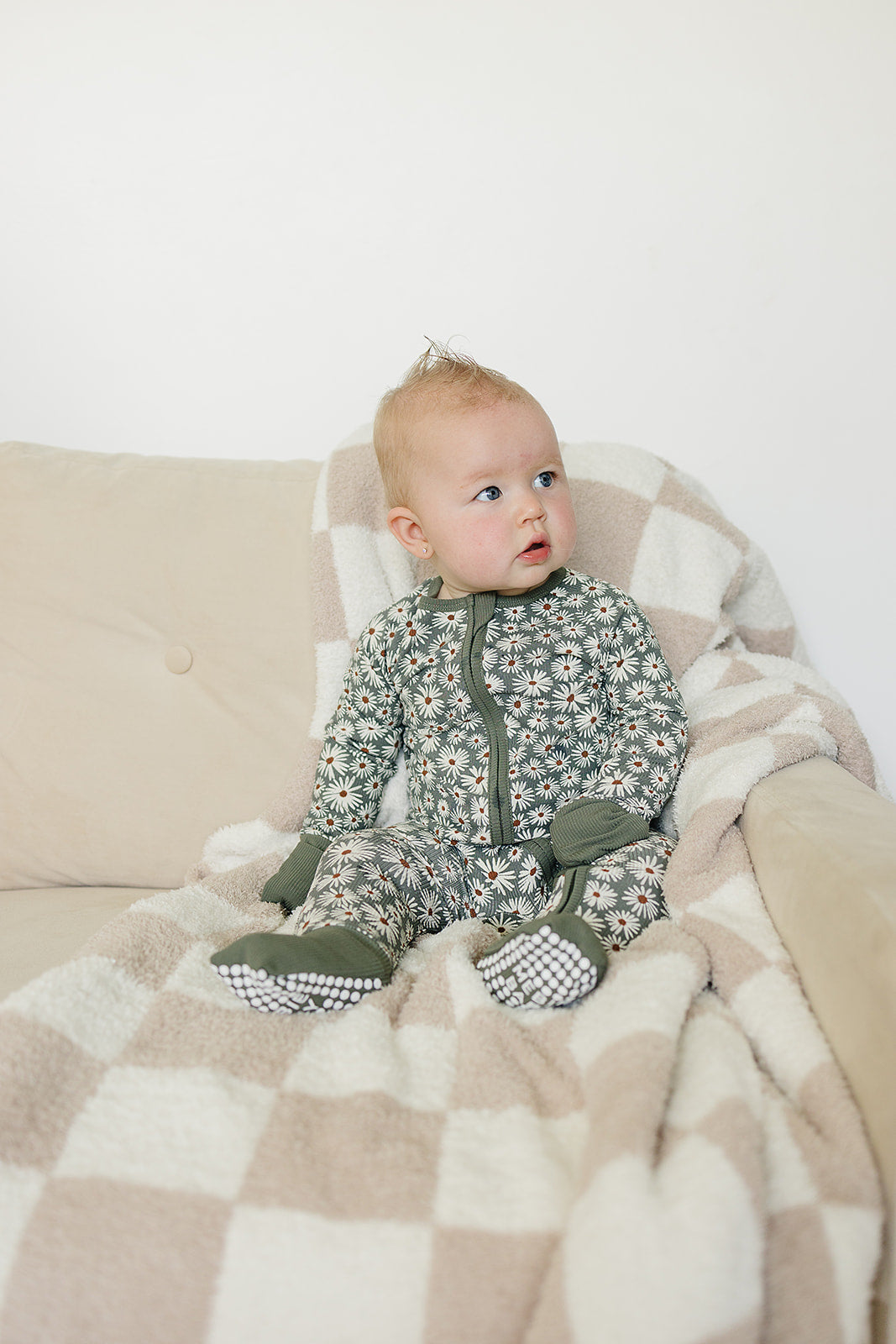 Dark Green Daisy Ribbed Bamboo Zipper | Milk & Baby
