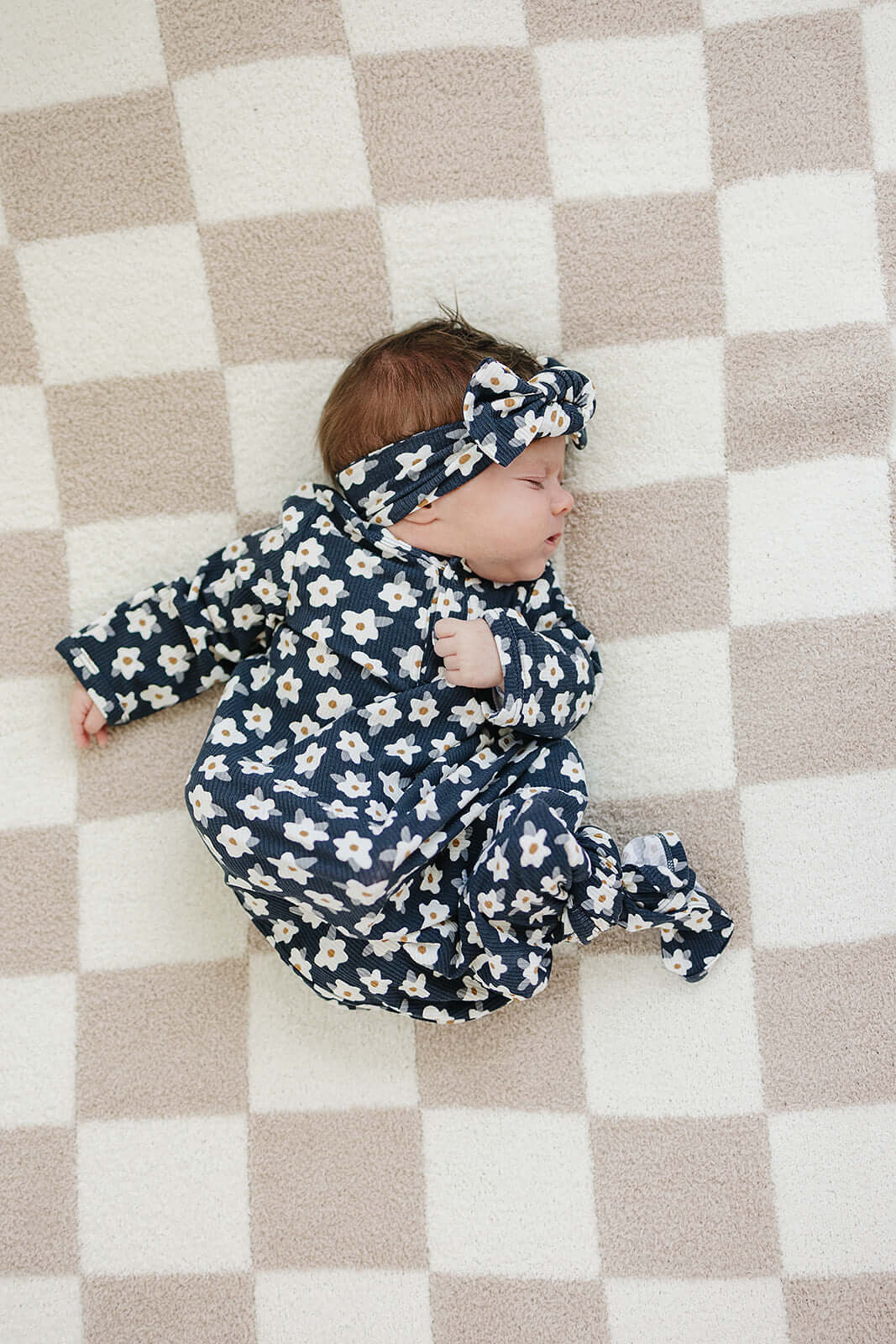 Navy Daisy Ribbed Bamboo Knot Gown | Milk & Baby