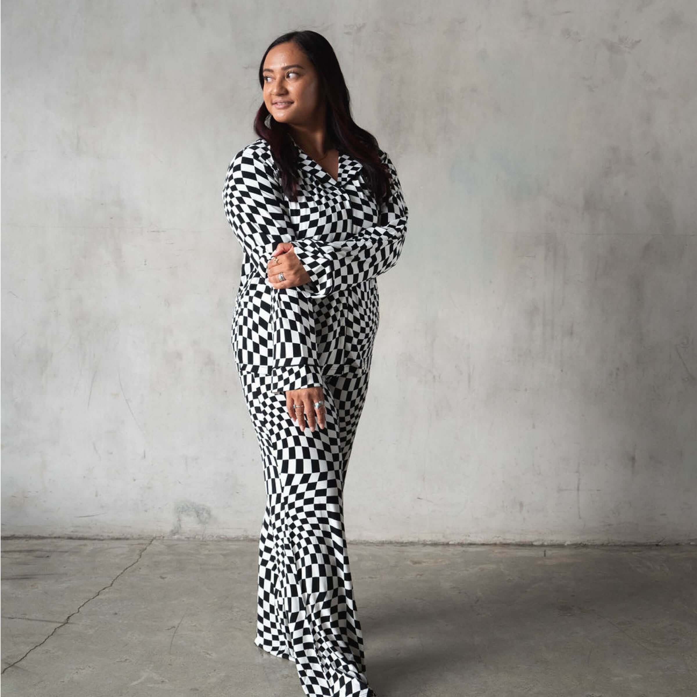 B&W Wavy Checker | Women's Flare Set (Long Sleeve) | Milk & Baby