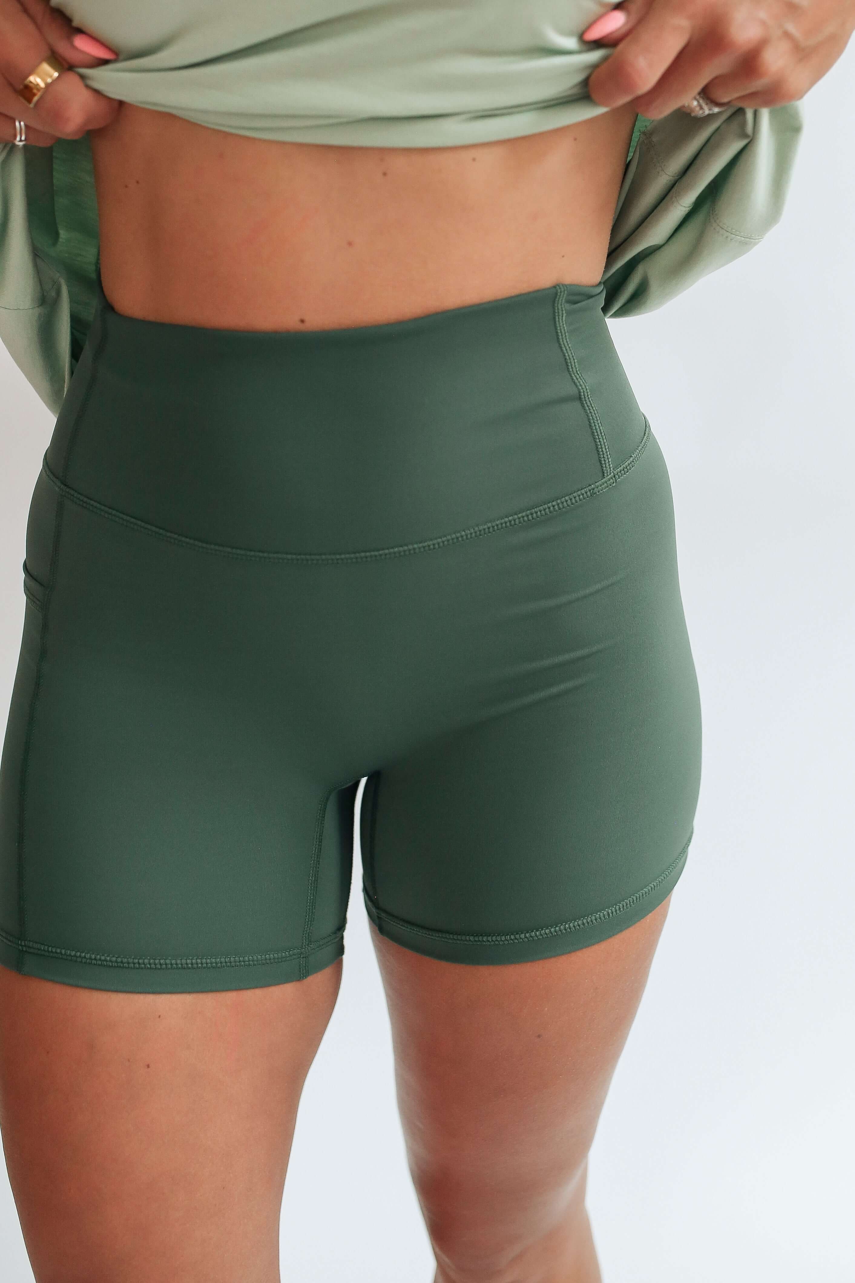 The Courtside Bike Shorts with Pocket | Milk & Baby XL / Black The Courtside Bike Shorts with Pocket | Milk & Baby XL / Black