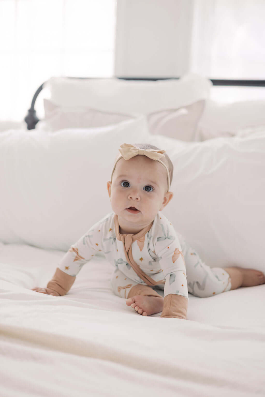 Ribbon Zipper Lounger | Milk & Baby